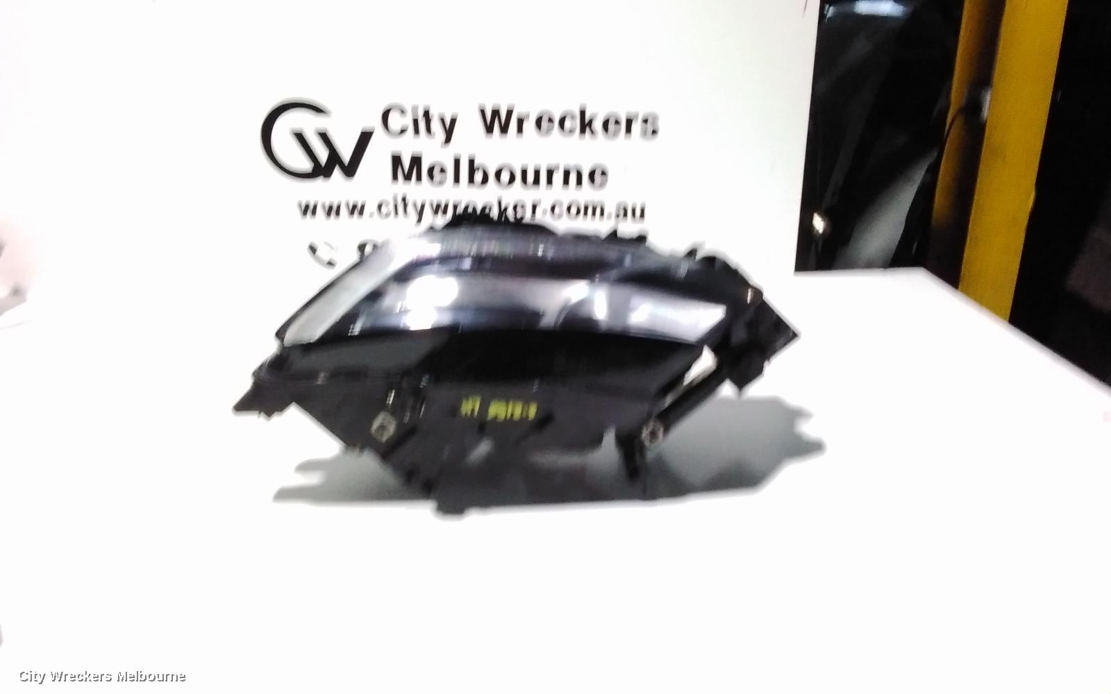 AUDI Q5 LEFT HEADLAMP, 8R, HALOGEN TYPE, 03/2009 - 10/2012