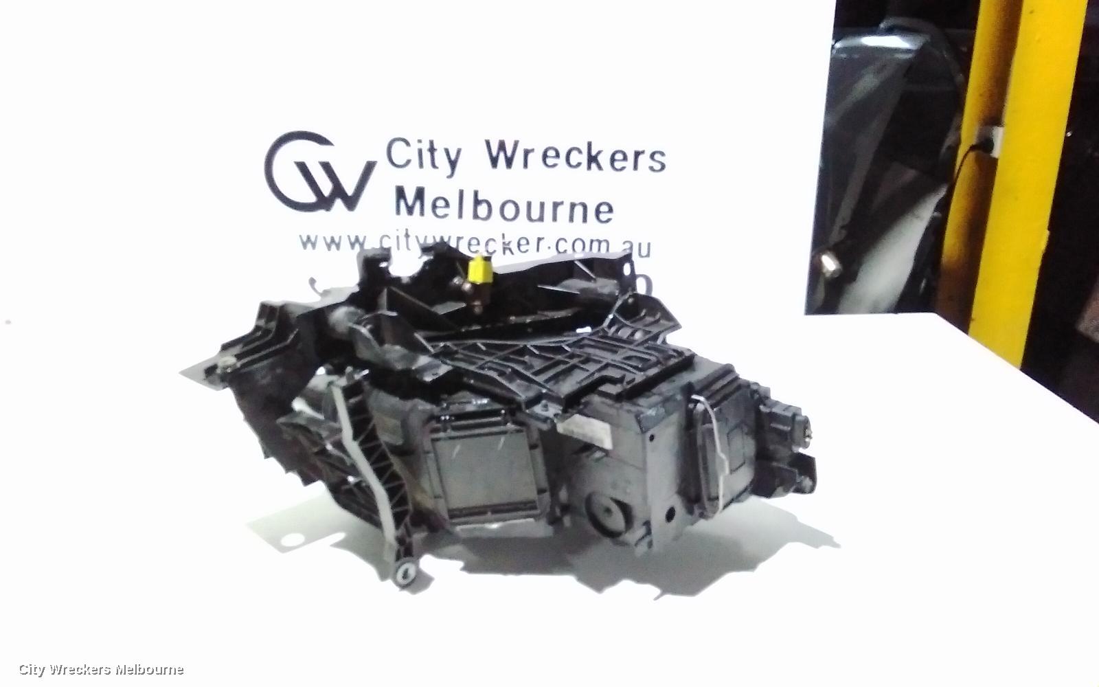 AUDI Q5 LEFT HEADLAMP, 8R, HALOGEN TYPE, 03/2009 - 10/2012