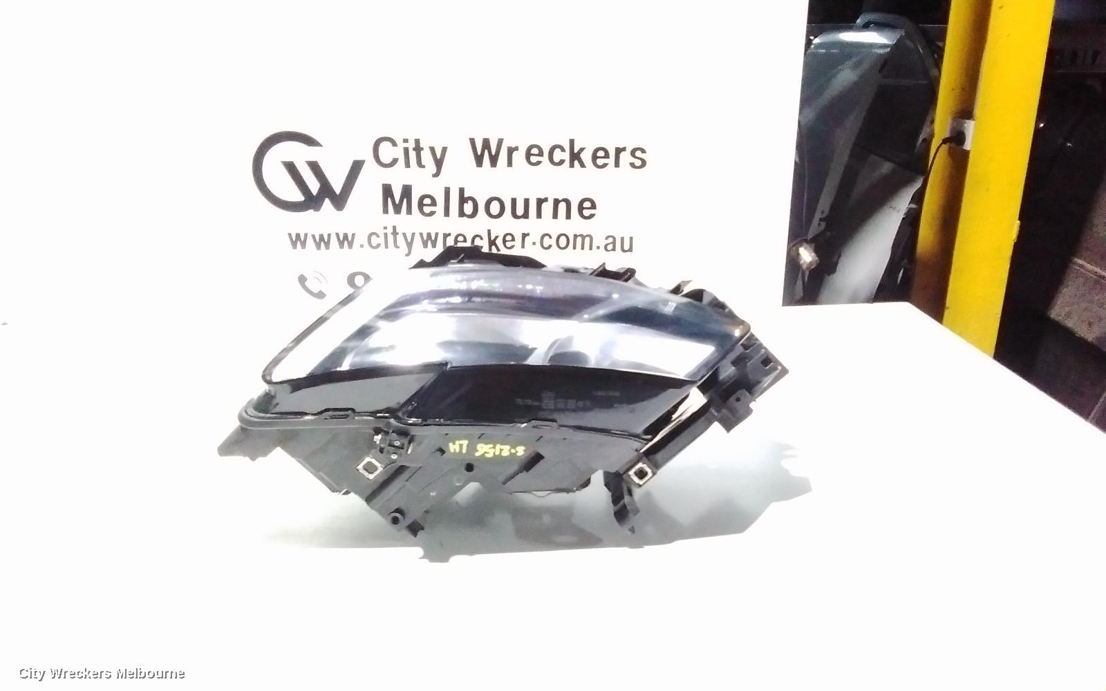 AUDI Q5 LEFT HEADLAMP, 8R, HALOGEN TYPE, 03/2009 - 10/2012
