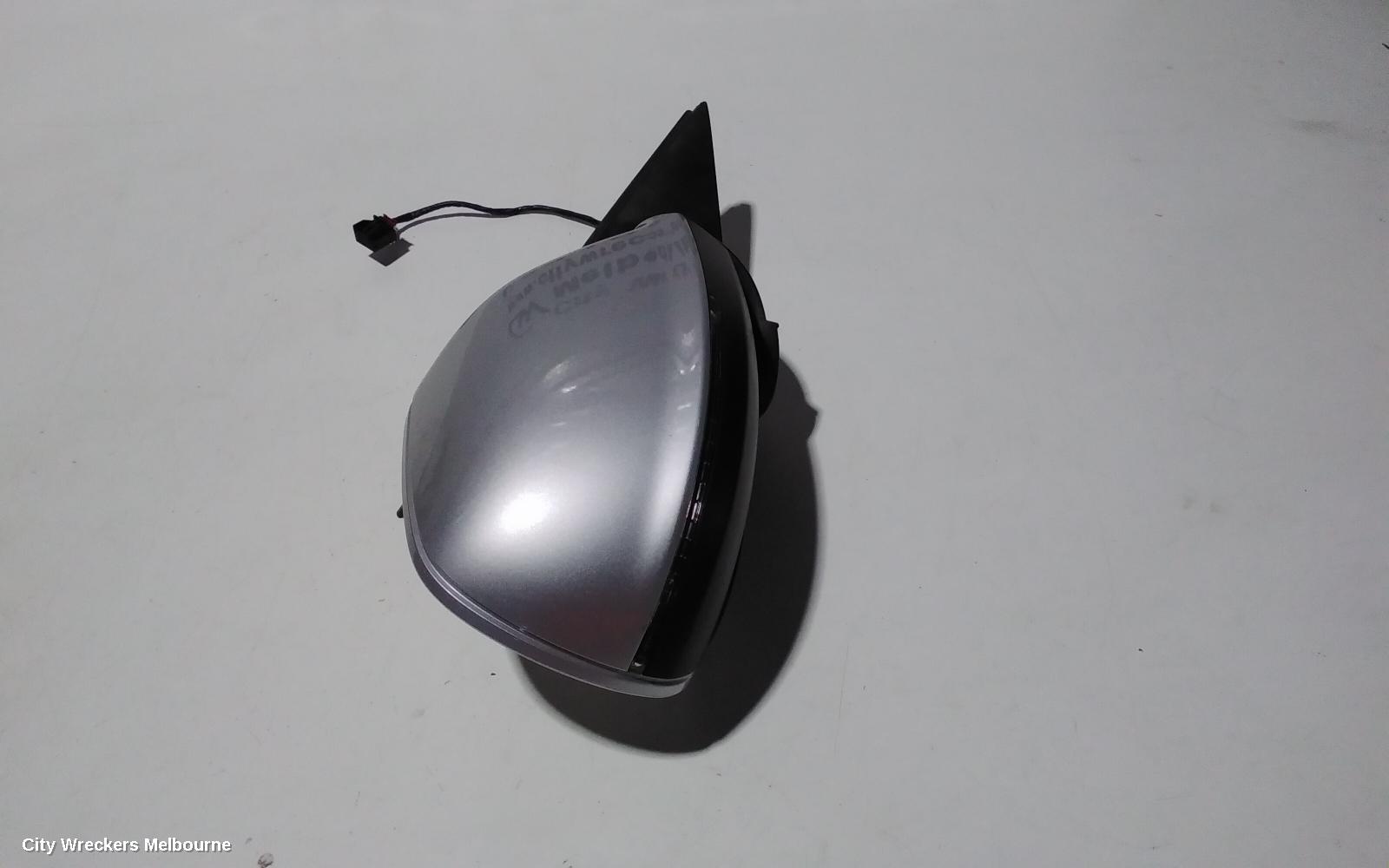 AUDI Q5 RIGHT DOOR MIRROR, 8R, MANUAL FOLD, NON LANE CHANGE ASSIST TYPE (6XC/7Y0 1PLUG, 7 WIRE), 03/2009 - 11/2014
