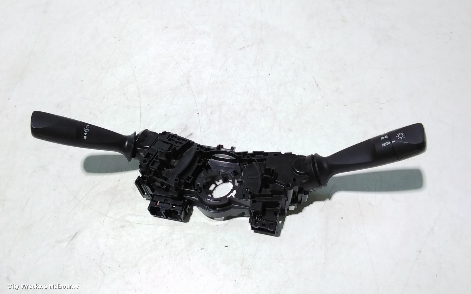 TOYOTA HILUX COMBINATION SWITCH, FLASHER SWITCH, NON FOGLAMP TYPE, 09/2015 ONWARDS