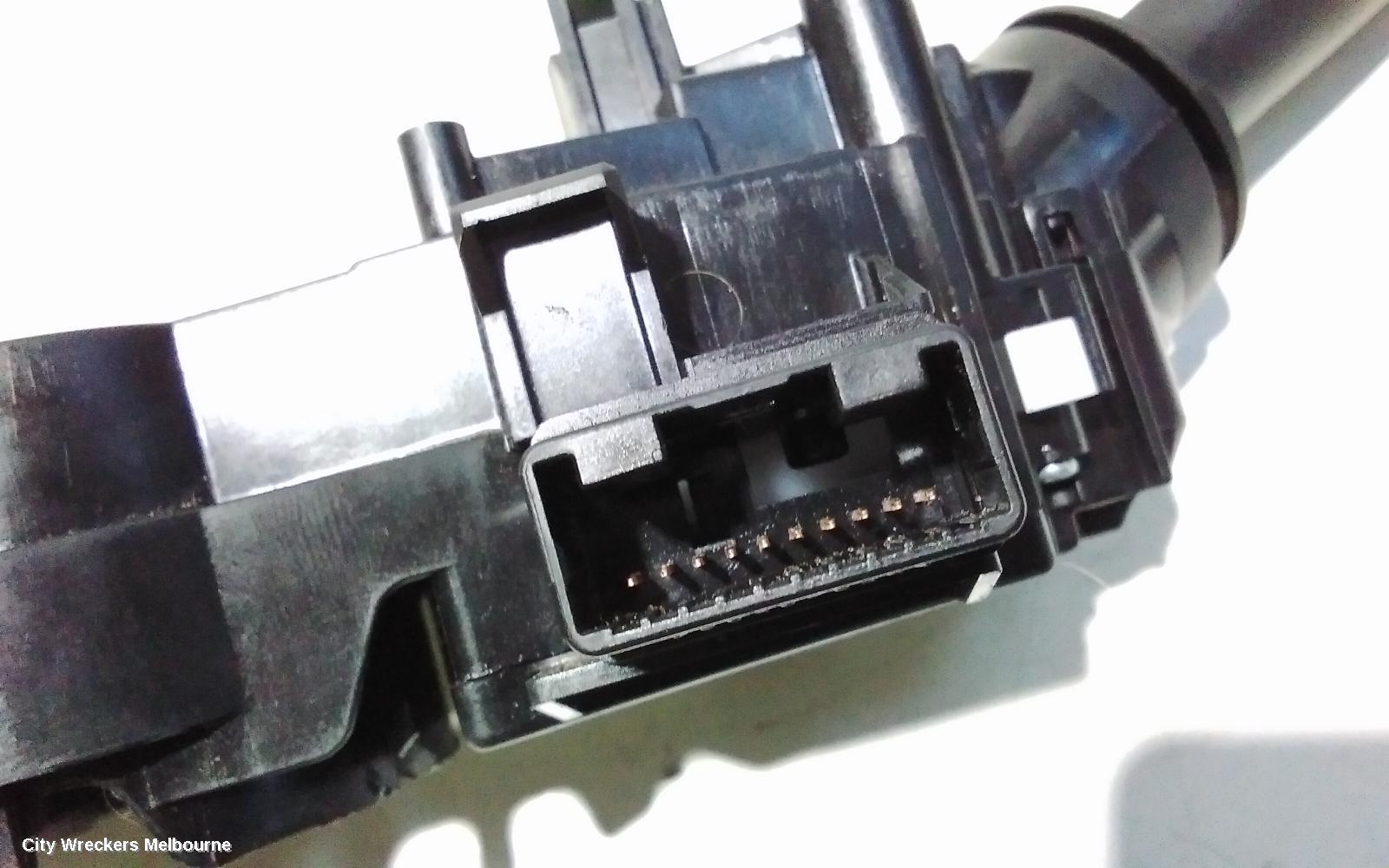 TOYOTA HILUX COMBINATION SWITCH, FLASHER SWITCH, NON FOGLAMP TYPE, 09/2015 ONWARDS