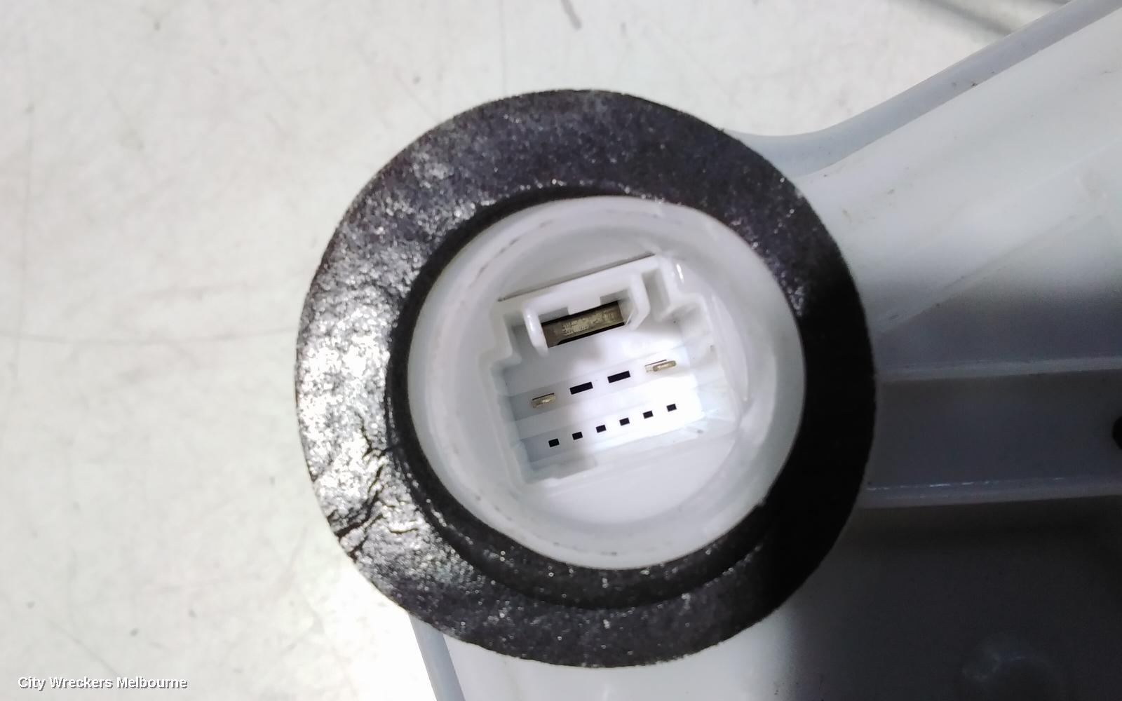 TOYOTA HILUX DOOR/BOOT/GATE LOCK, LEFT FRONT DOOR LOCK, NON KEYLESS ENTRY TYPE, 06/2015 ONWARDS