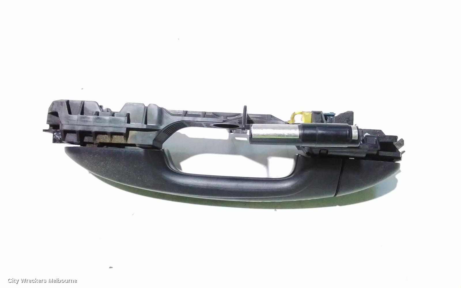 TOYOTA HILUX DOOR HANDLE, OUTER, LH FRONT, COLOUR CODED, NON KEYLESS ENTRY TYPE, 09/2015 ONWARDS