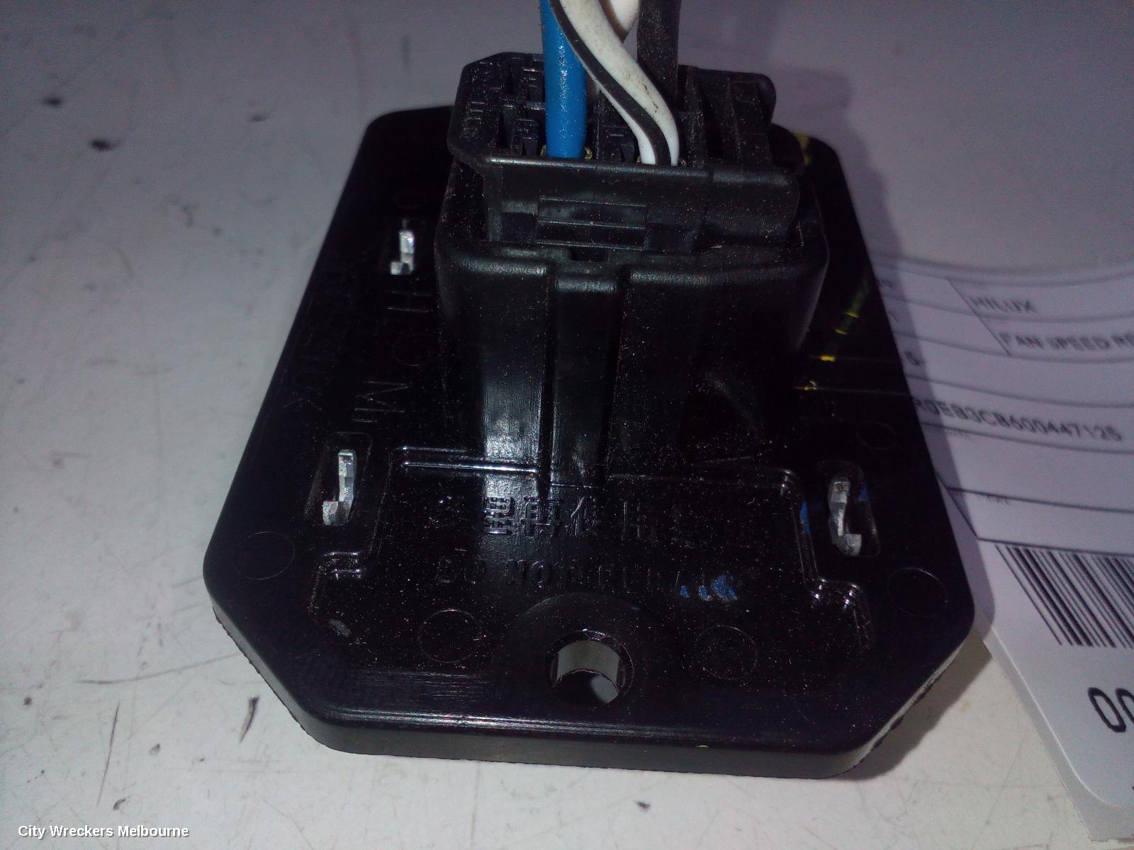 TOYOTA HILUX FAN SPEED RESISTOR, NON CLIMATE CONTROL TYPE, 06/2015 ONWARDS