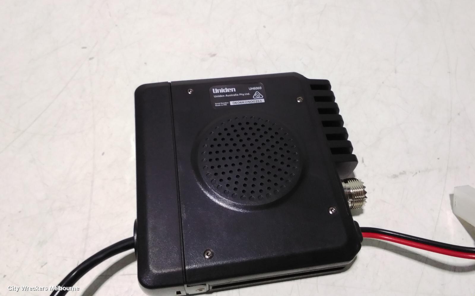 TOYOTA HILUX, 06/2015 - 09/2025, UH6060  UHF  REMOTE SPEAKER MIC RADIO - : 98462