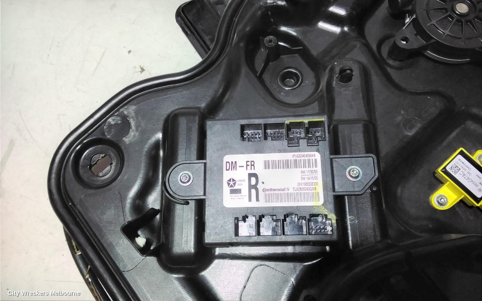 FIAT FREEMONT RIGHT FRONT WINDOW REG/MOTOR, JF, 04/2013 - 01/2017