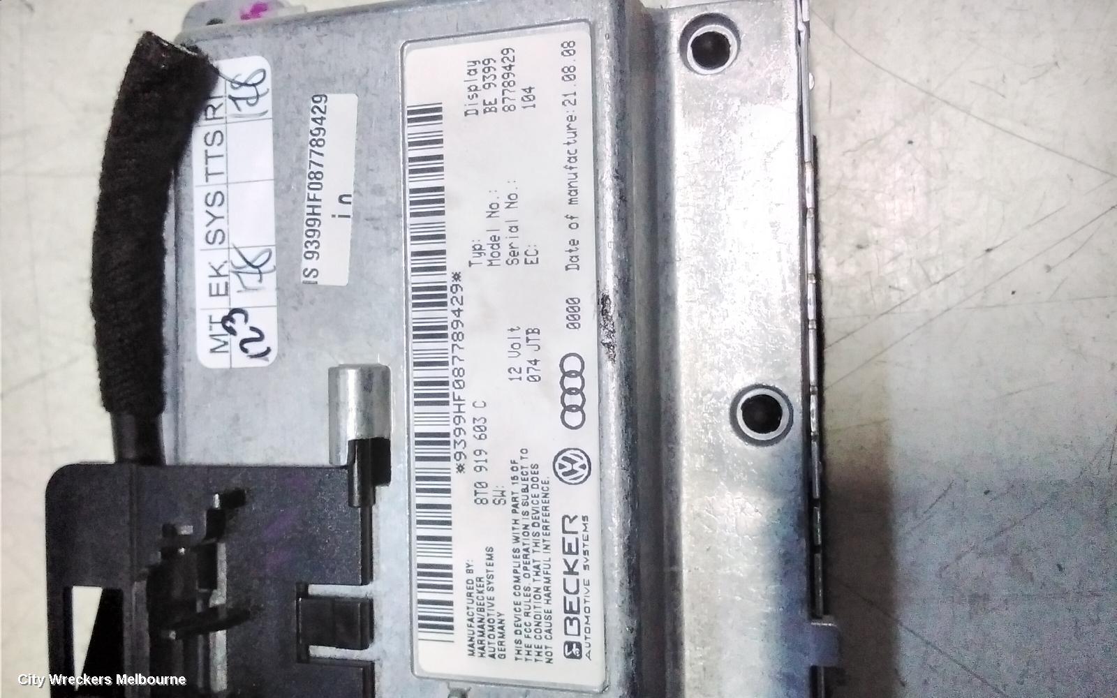 AUDI A4 RADIO/CD/DVD/SAT/TV, NAVIGATION DRIVE (LOCATED IN BOOT), B8 8K, 02/2008 - 09/2015