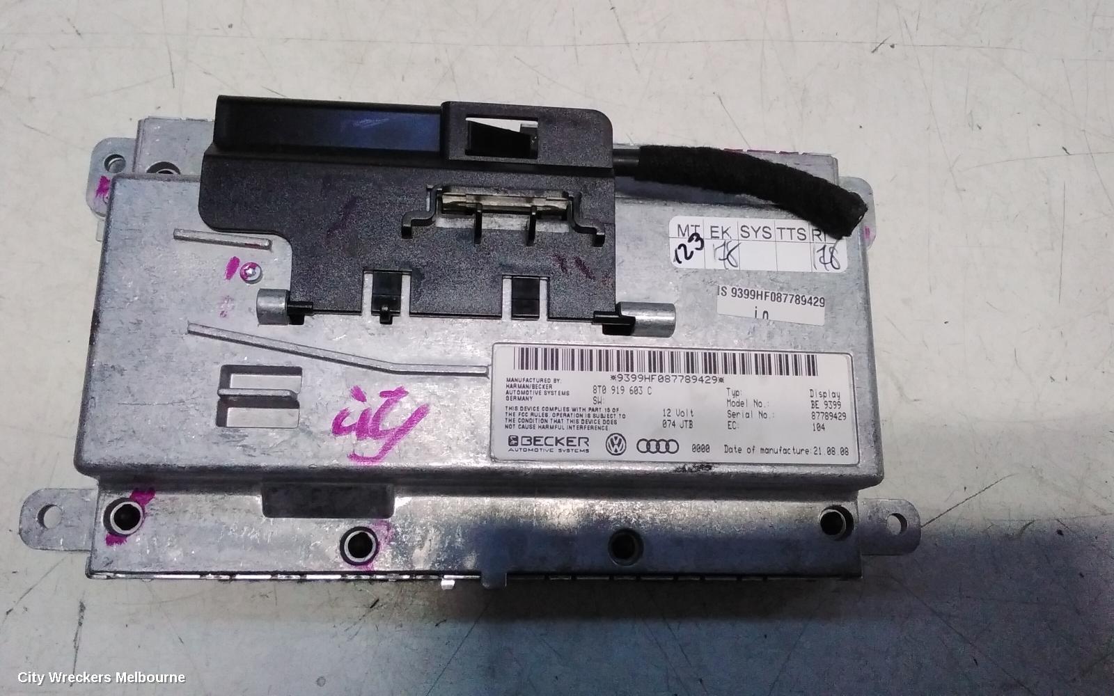 AUDI A4 RADIO/CD/DVD/SAT/TV, NAVIGATION DRIVE (LOCATED IN BOOT), B8 8K, 02/2008 - 09/2015