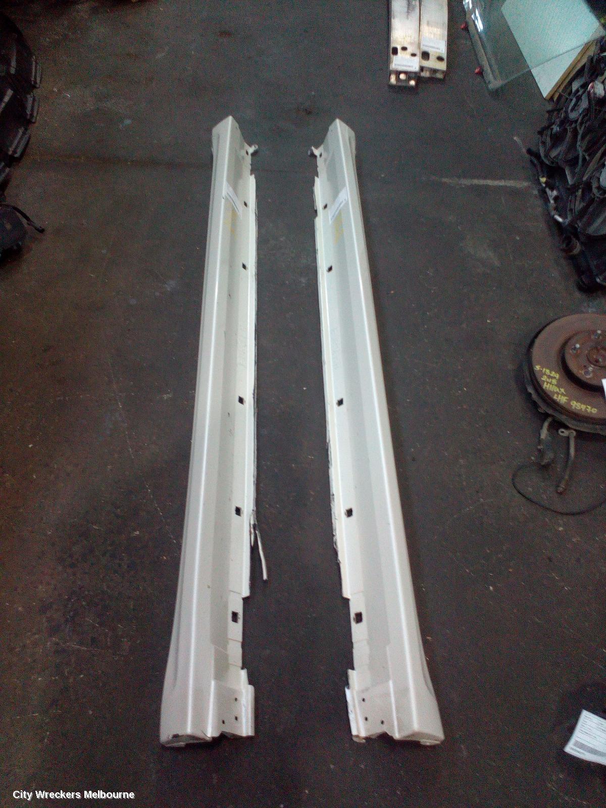 SUBARU LIBERTY SIDE STEP/SKIRT, EXIGA (VIN JF1YA9), 5TH GEN, RH SIDE, 06/2008 - 12/2014 (AUS ONLY)