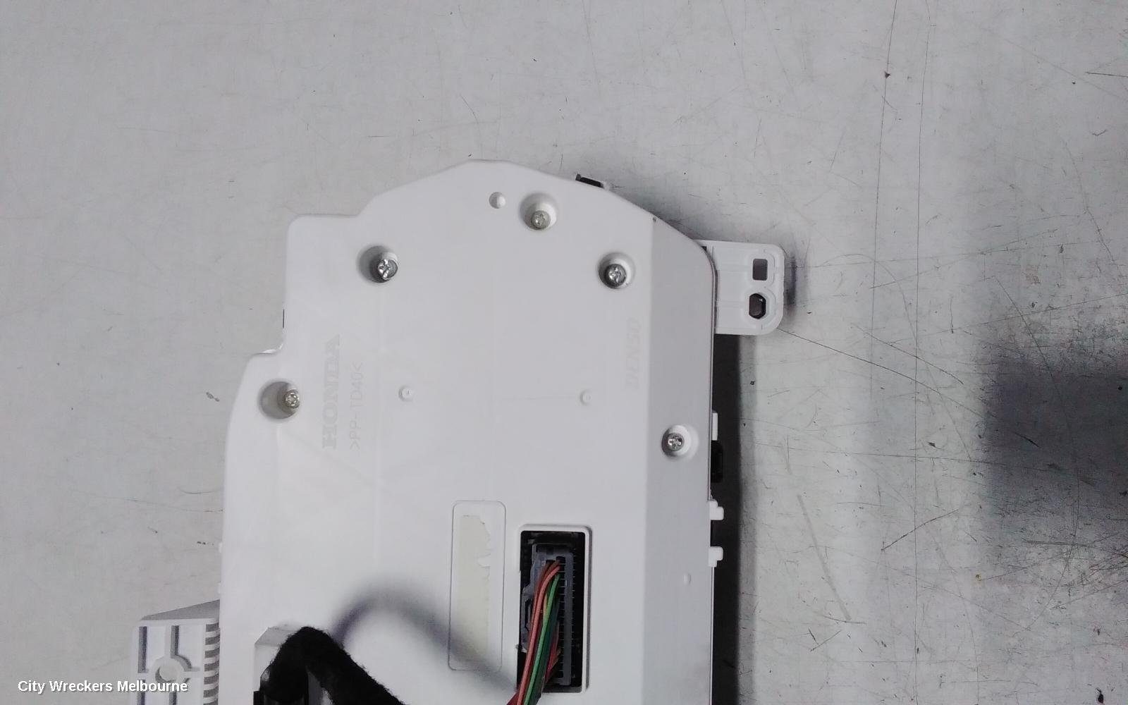 HONDA HRV INSTRUMENT CLUSTER, ANALOG, RV, 12/2021 ONWARDS