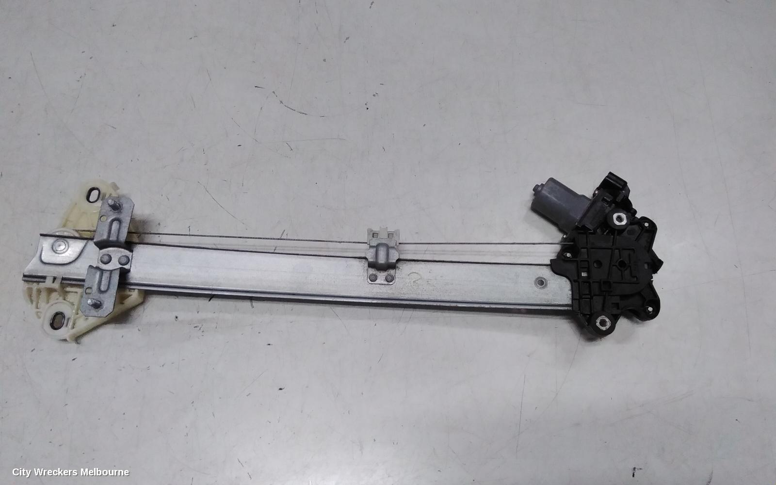 HONDA HRV LEFT FRONT WINDOW REG/MOTOR, RV, 12/2021 ONWARDS