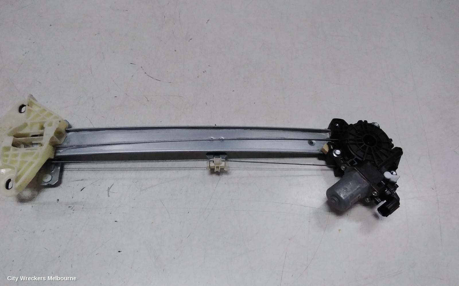 HONDA HRV LEFT FRONT WINDOW REG/MOTOR, RV, 12/2021 ONWARDS