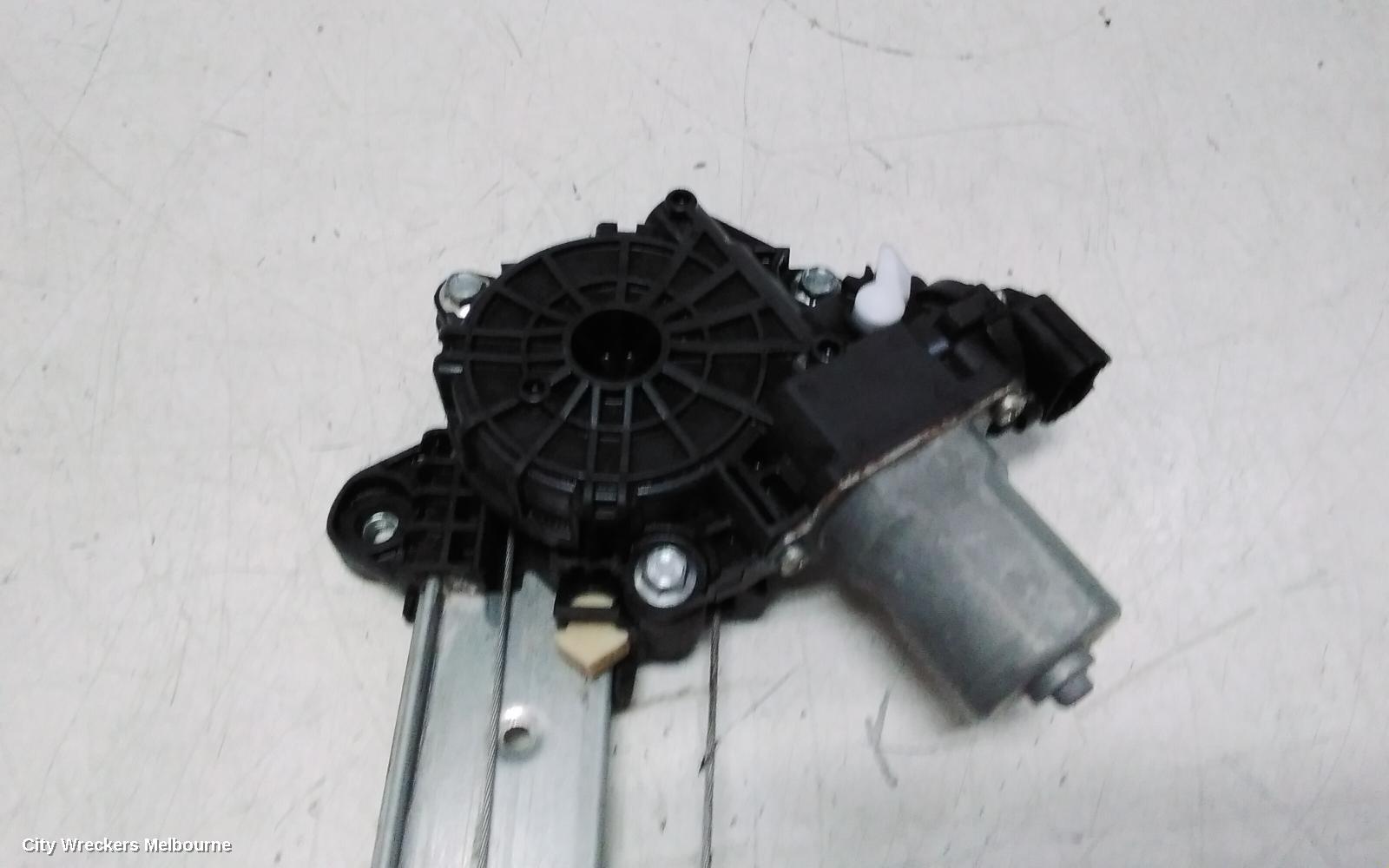 HONDA HRV LEFT FRONT WINDOW REG/MOTOR, RV, 12/2021 ONWARDS
