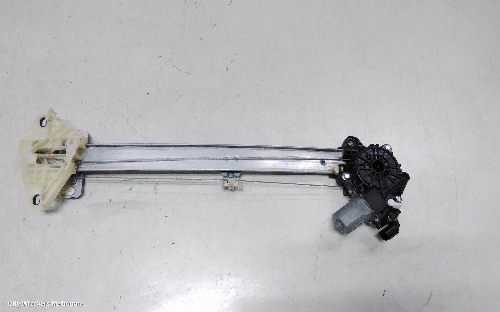 HONDA HRV LEFT FRONT WINDOW REG/MOTOR, RV, 12/2021 ONWARDS