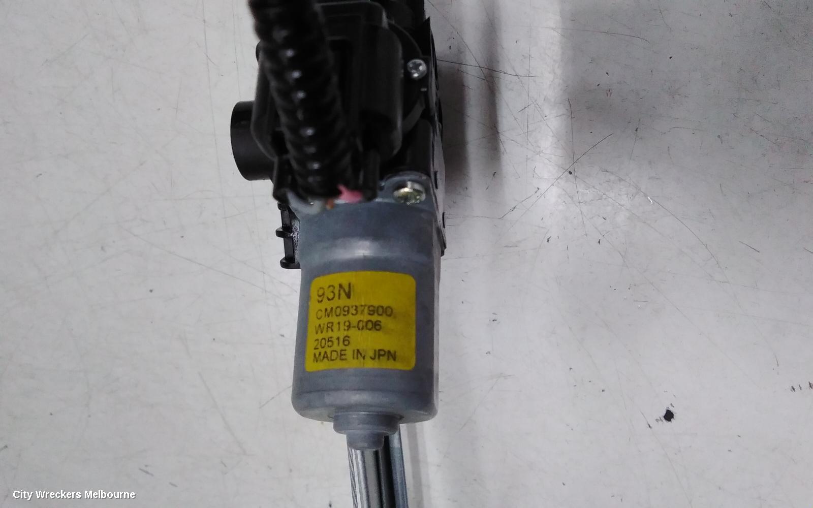 HONDA HRV RIGHT FRONT WINDOW REG/MOTOR, RV, 12/2021 ONWARDS