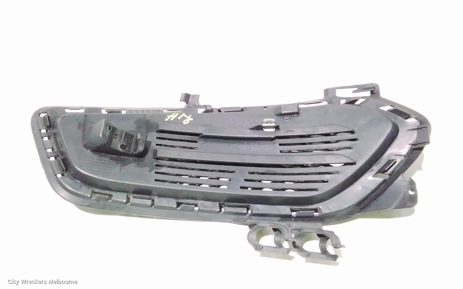 MERCEDES CLA CLASS RIGHT INDICATOR/FOG/SIDE, C117, 10/2013 - 02/2019