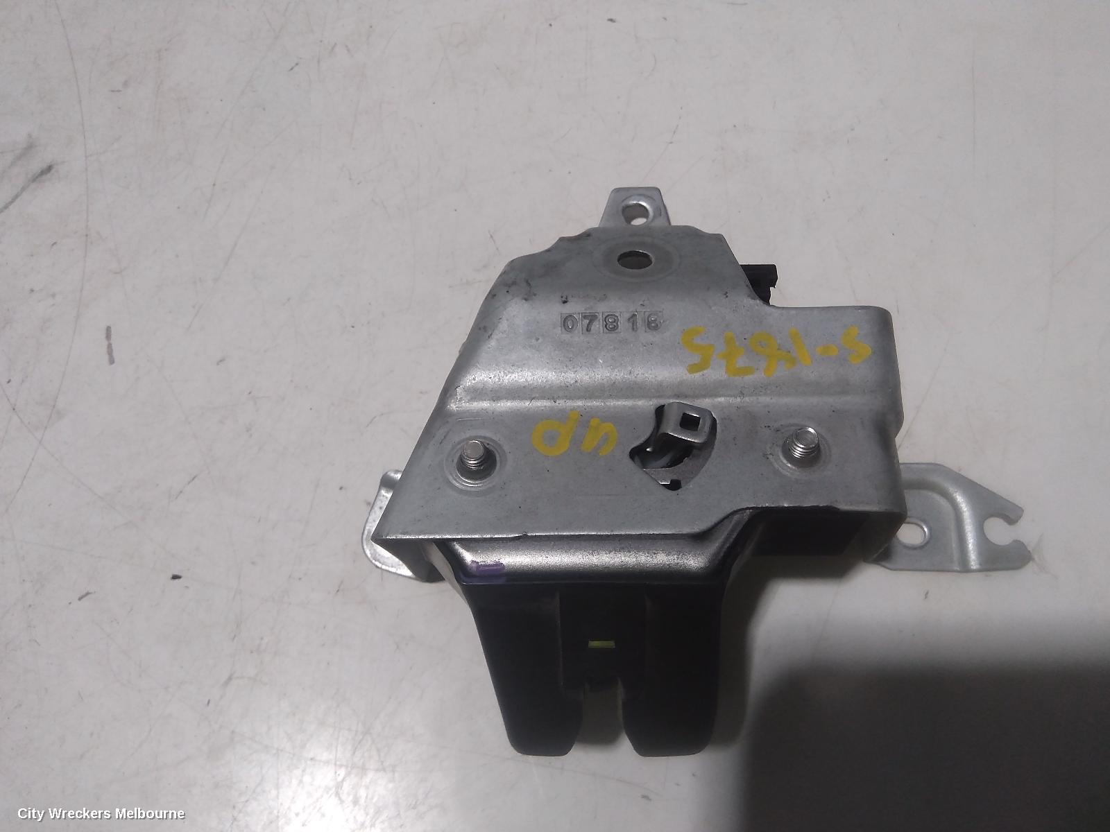TOYOTA KLUGER DOOR/BOOT/GATE LOCK, TAILGATE GLASS LOCK, GSU50/GSU55, 03/2014 - 02/2021