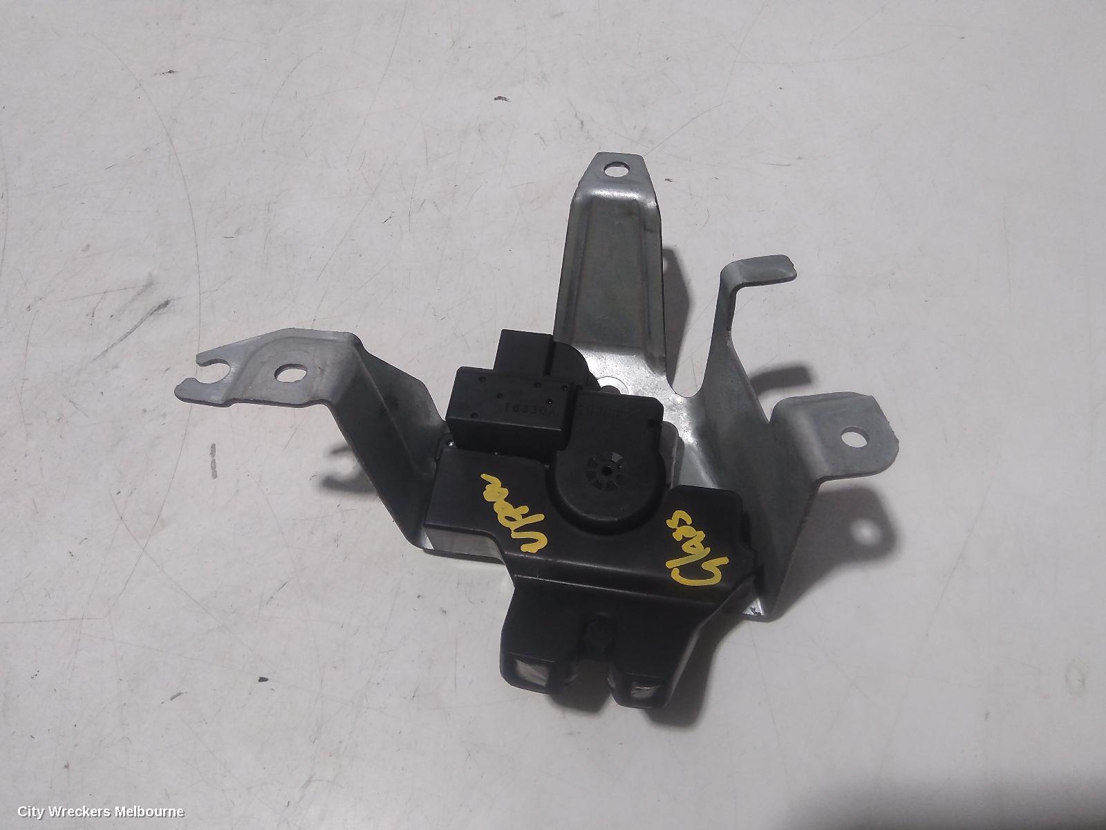 TOYOTA KLUGER DOOR/BOOT/GATE LOCK, TAILGATE GLASS LOCK, GSU50/GSU55, 03/2014 - 02/2021