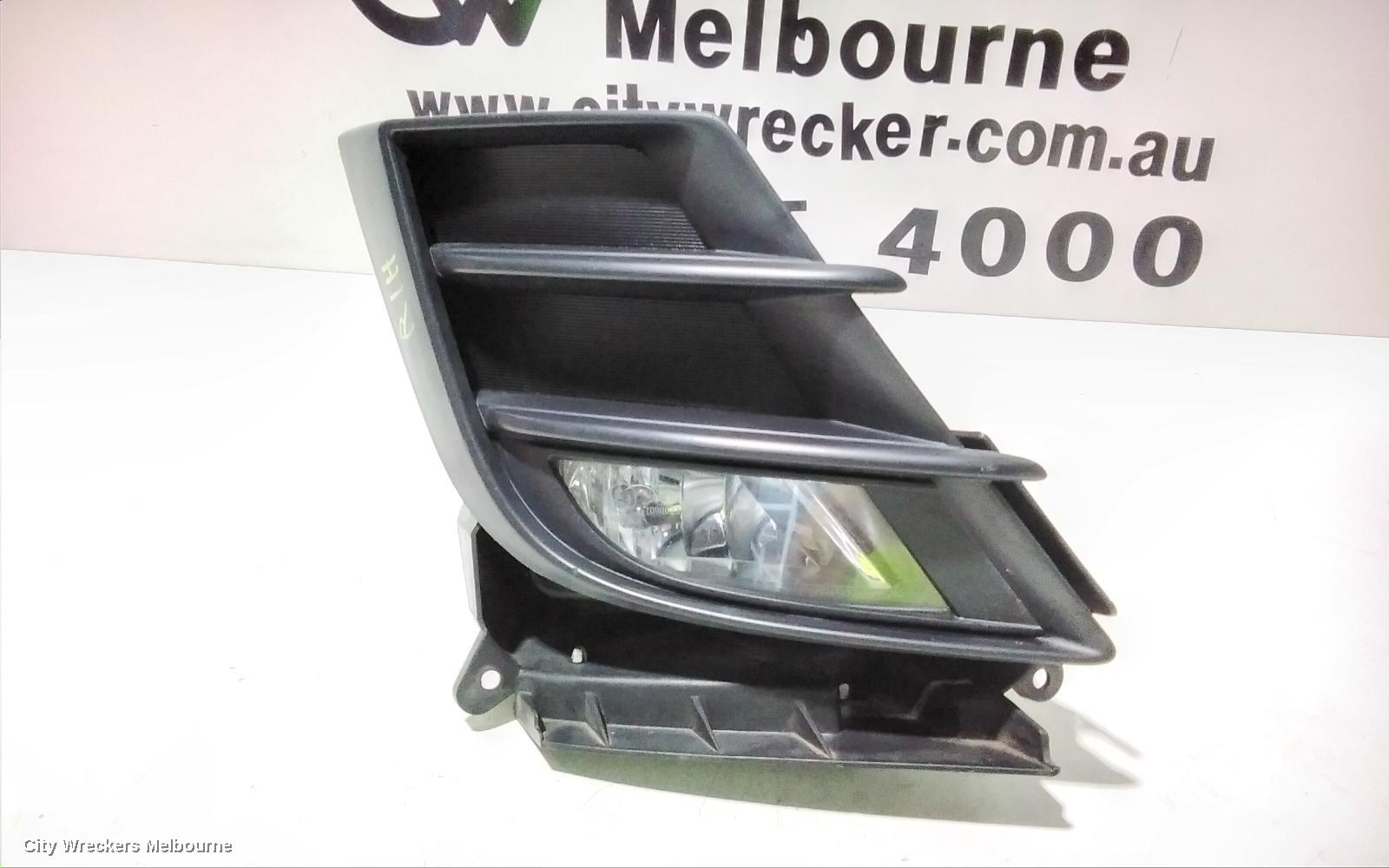 MAZDA 3 RIGHT INDICATOR/FOG/SIDE, BUMPER FOGLAMP, BL, SEDAN, 09/2011 - 10/2013
