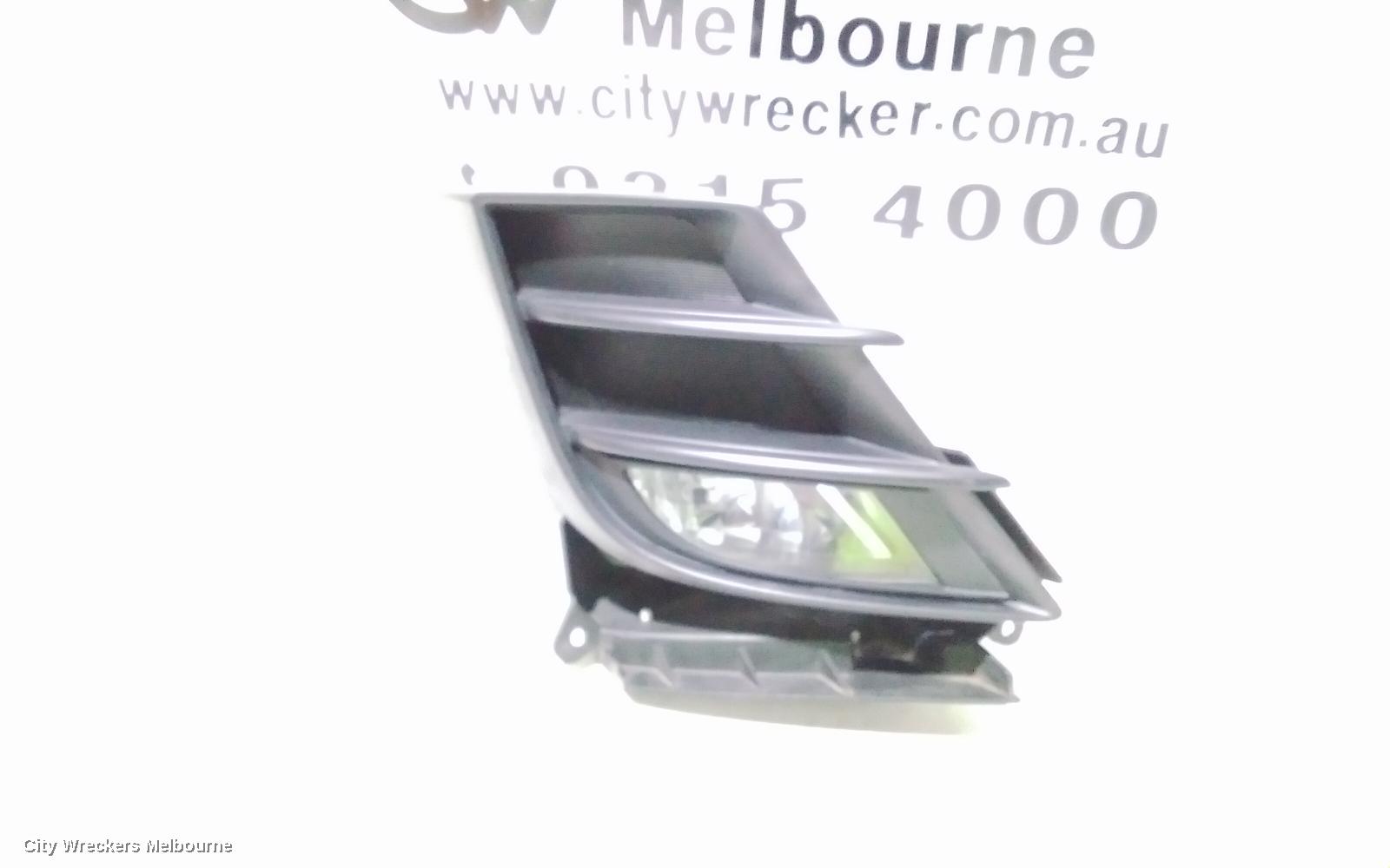 MAZDA 3 RIGHT INDICATOR/FOG/SIDE, BUMPER FOGLAMP, BL, SEDAN, 09/2011 - 10/2013