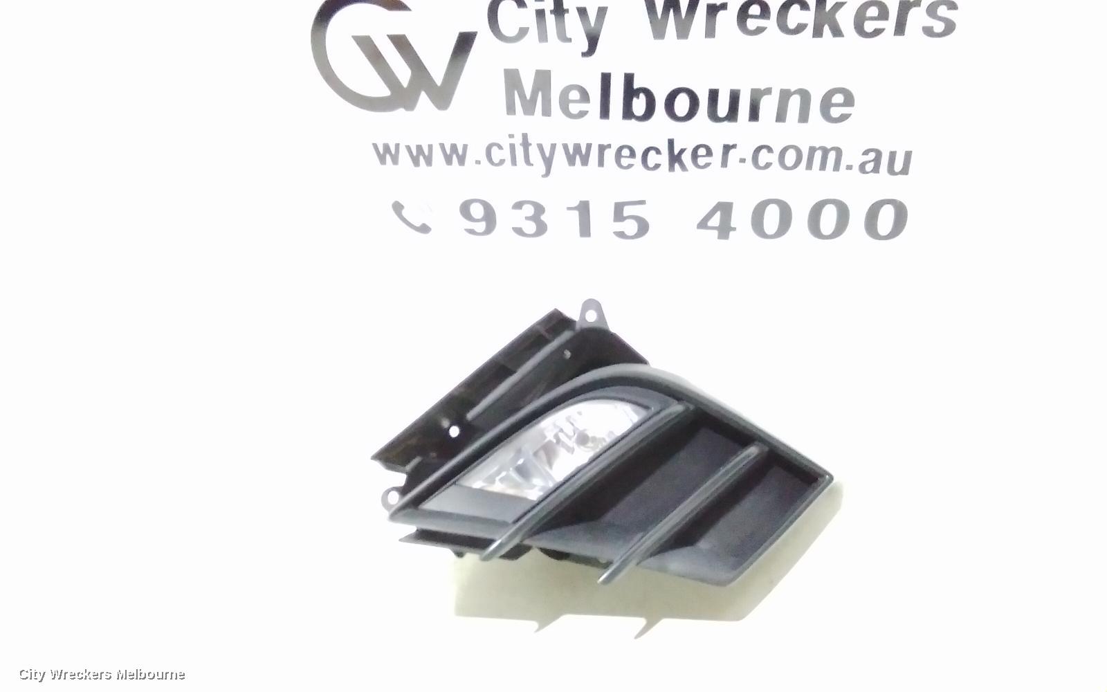 MAZDA 3 RIGHT INDICATOR/FOG/SIDE, BUMPER FOGLAMP, BL, SEDAN, 09/2011 - 10/2013