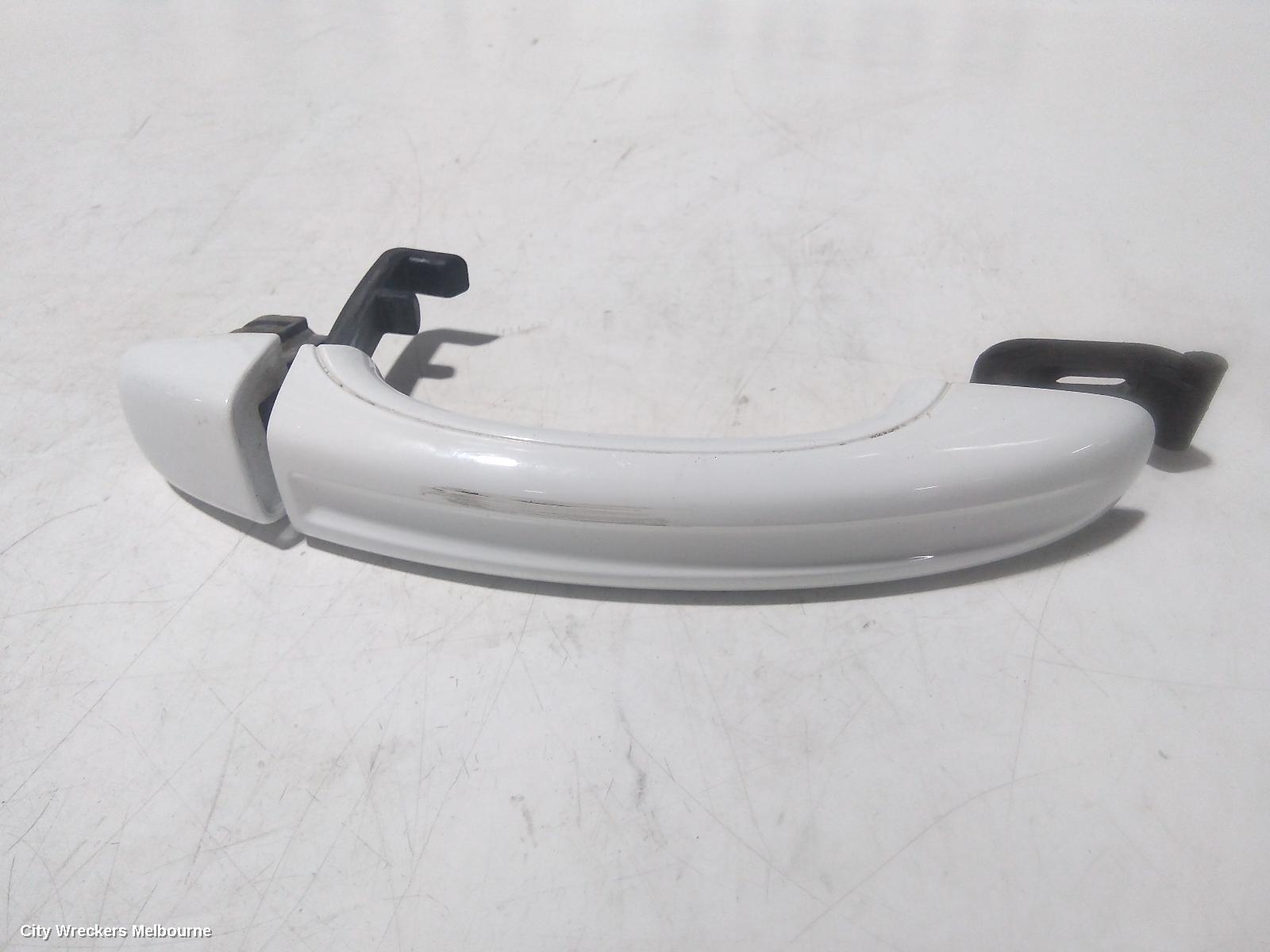 AUDI Q7 DOOR HANDLE, 4L, LH FRONT, OUTER, 09/2006 - 12/2012