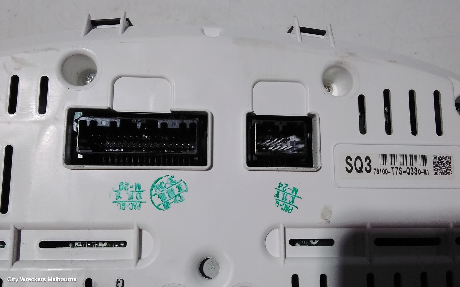 HONDA HRV INSTRUMENT CLUSTER, PETROL, AUTO T/M, RU5, 12/2014 - 10/2021