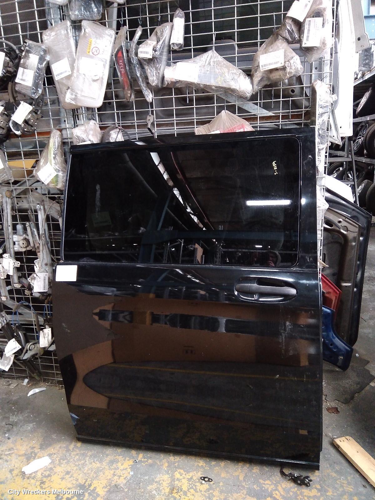 MERCEDES VITO RIGHT REAR DOOR, 447, W/ WINDOW GLASS, NON POWER TYPE, 03/2015 ONWARDS