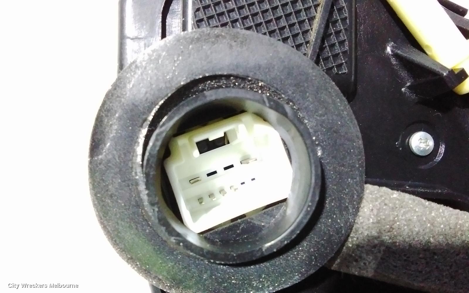 TOYOTA HIACE DOOR/BOOT/GATE LOCK, LEFT FRONT DOOR LOCK, TRH/KDH, 03/2005 - 04/2019