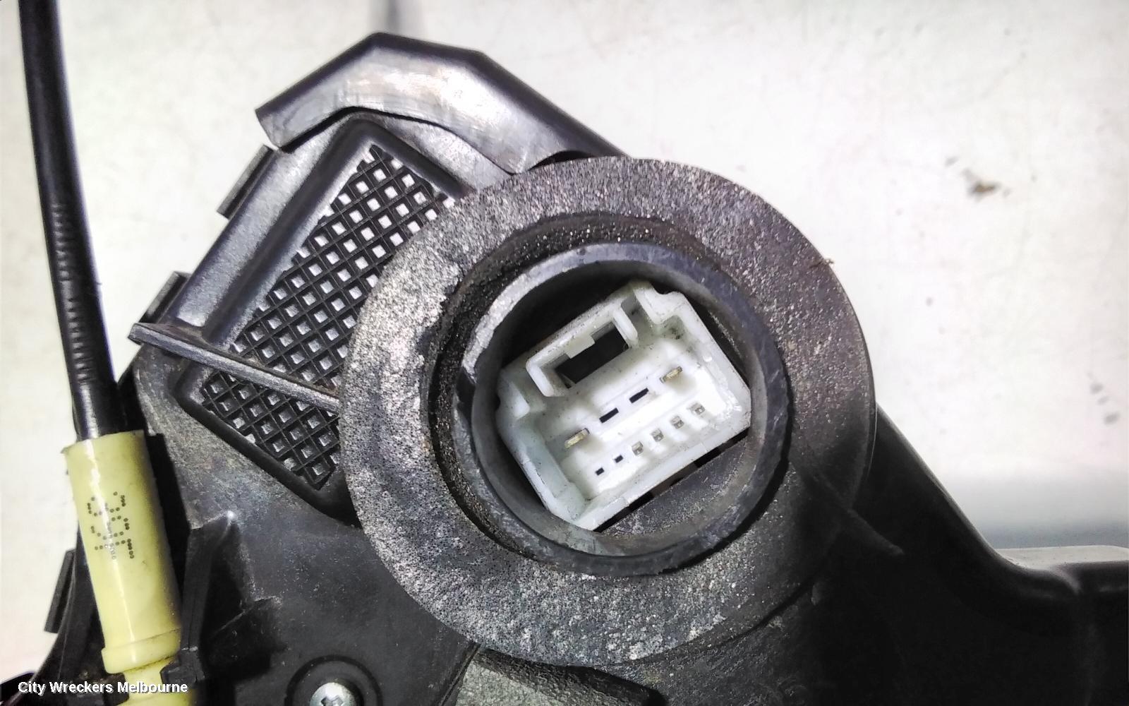TOYOTA HIACE DOOR/BOOT/GATE LOCK, RIGHT FRONT DOOR LOCK, TRH/KDH, 03/2005 - 04/2019