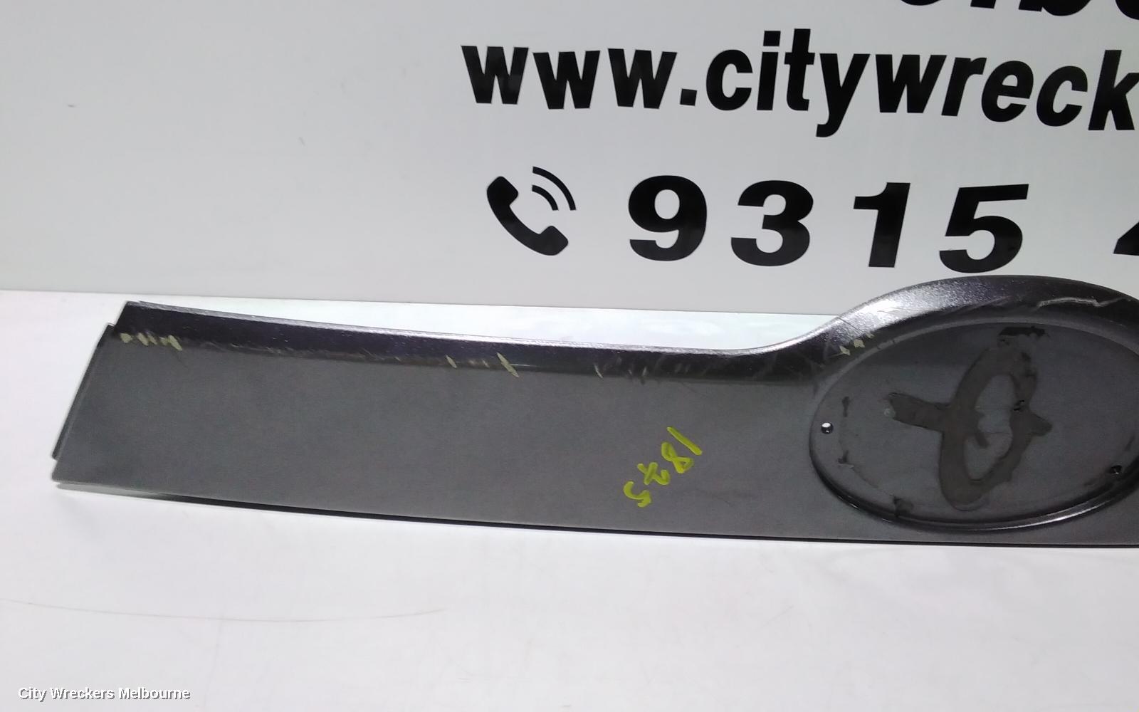 TOYOTA KLUGER REAR GARNISH, TAILGATE GARNISH (CENTRE), GX/GXL, NON POWER TAILGATE TYPE, GSU50/GSU55, 03/2014 - 02/2021