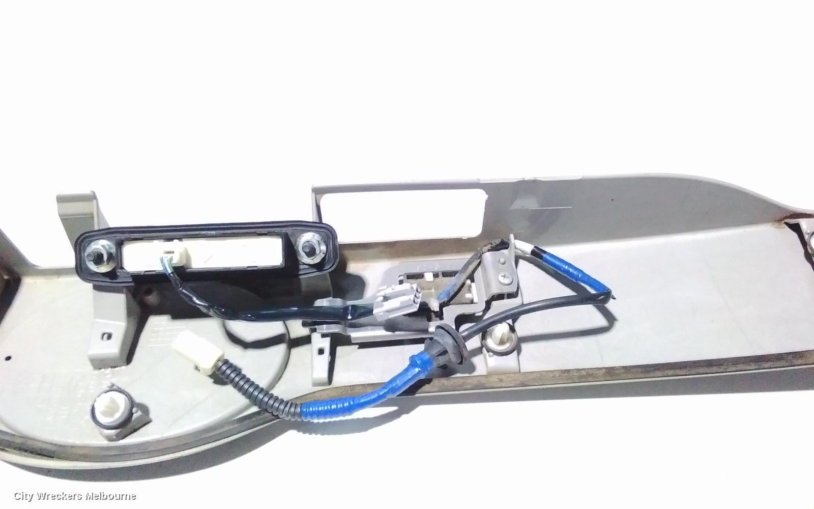 TOYOTA KLUGER REAR GARNISH, TAILGATE GARNISH (CENTRE), GX/GXL, NON POWER TAILGATE TYPE, GSU50/GSU55, 03/2014 - 02/2021
