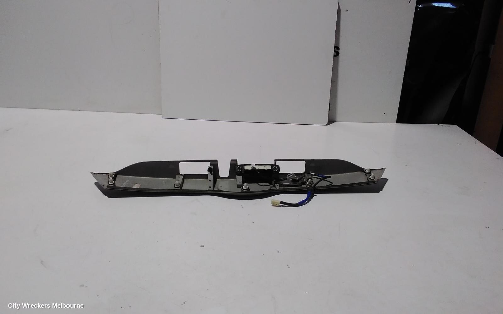 TOYOTA KLUGER REAR GARNISH, TAILGATE GARNISH (CENTRE), GX/GXL, NON POWER TAILGATE TYPE, GSU50/GSU55, 03/2014 - 02/2021