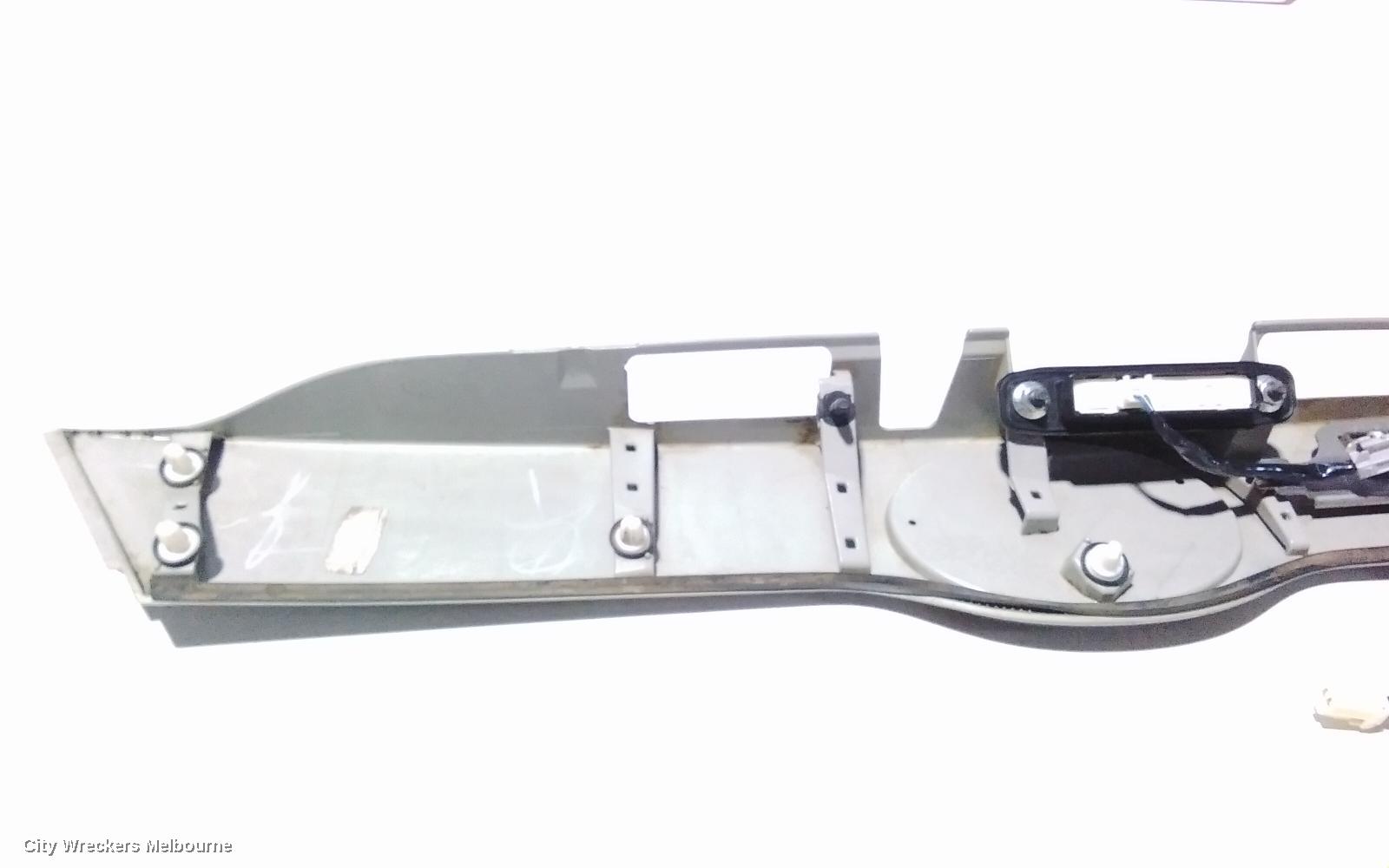 TOYOTA KLUGER REAR GARNISH, TAILGATE GARNISH (CENTRE), GX/GXL, NON POWER TAILGATE TYPE, GSU50/GSU55, 03/2014 - 02/2021