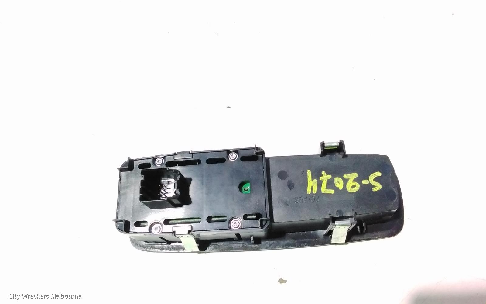 JEEP CHEROKEE PWR DR WIND SWITCH, LH FRONT, KK, 09/2009 - 10/2012