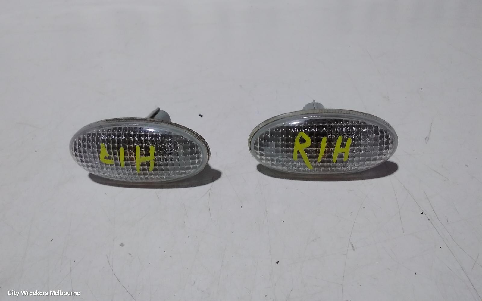 MAZDA 3 LEFT INDICATOR/FOG/SIDE, GUARD FLASHER (REPEATER), BK-BL, 10/2003 - 10/2013