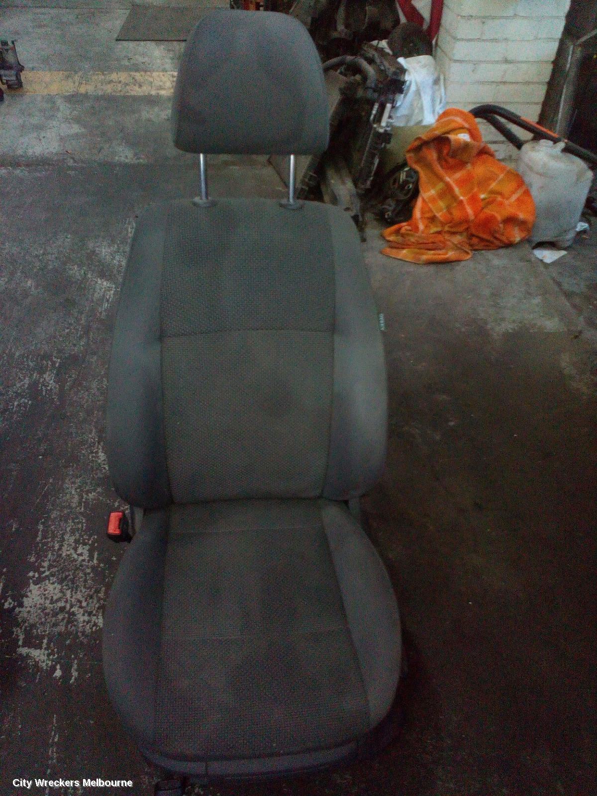 VOLKSWAGEN AMAROK FRONT SEAT, LH FRONT, 2H, CLOTH, DARK GREY, TRENDLINE, 12/2010 - 05/2016