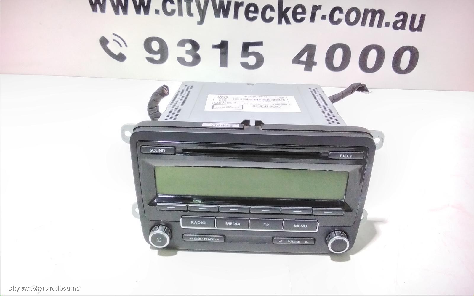 VOLKSWAGEN AMAROK RADIO/CD/DVD/SAT/TV, DISPLAY & HEAD UNIT (RCD310), 2H, 12/2010 - 09/2016