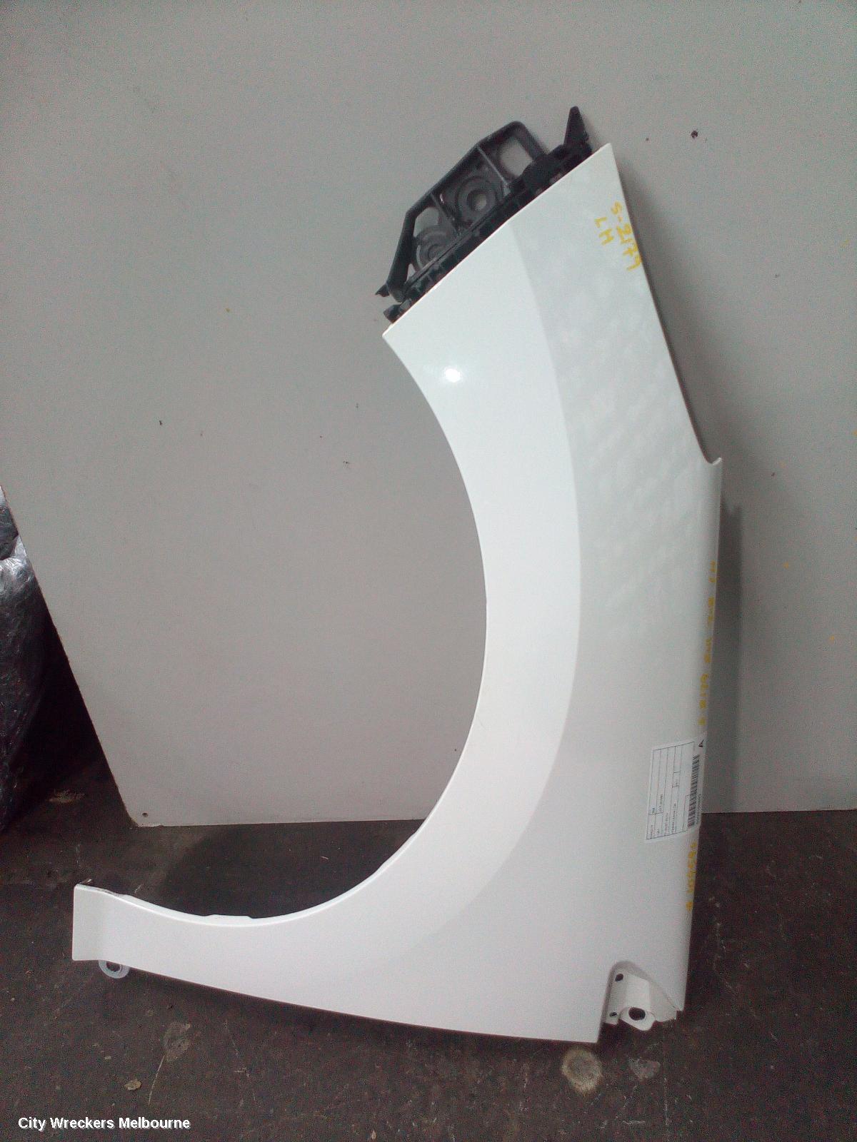 PEUGEOT 308 LEFT GUARD, T7, 09/2007 - 09/2014