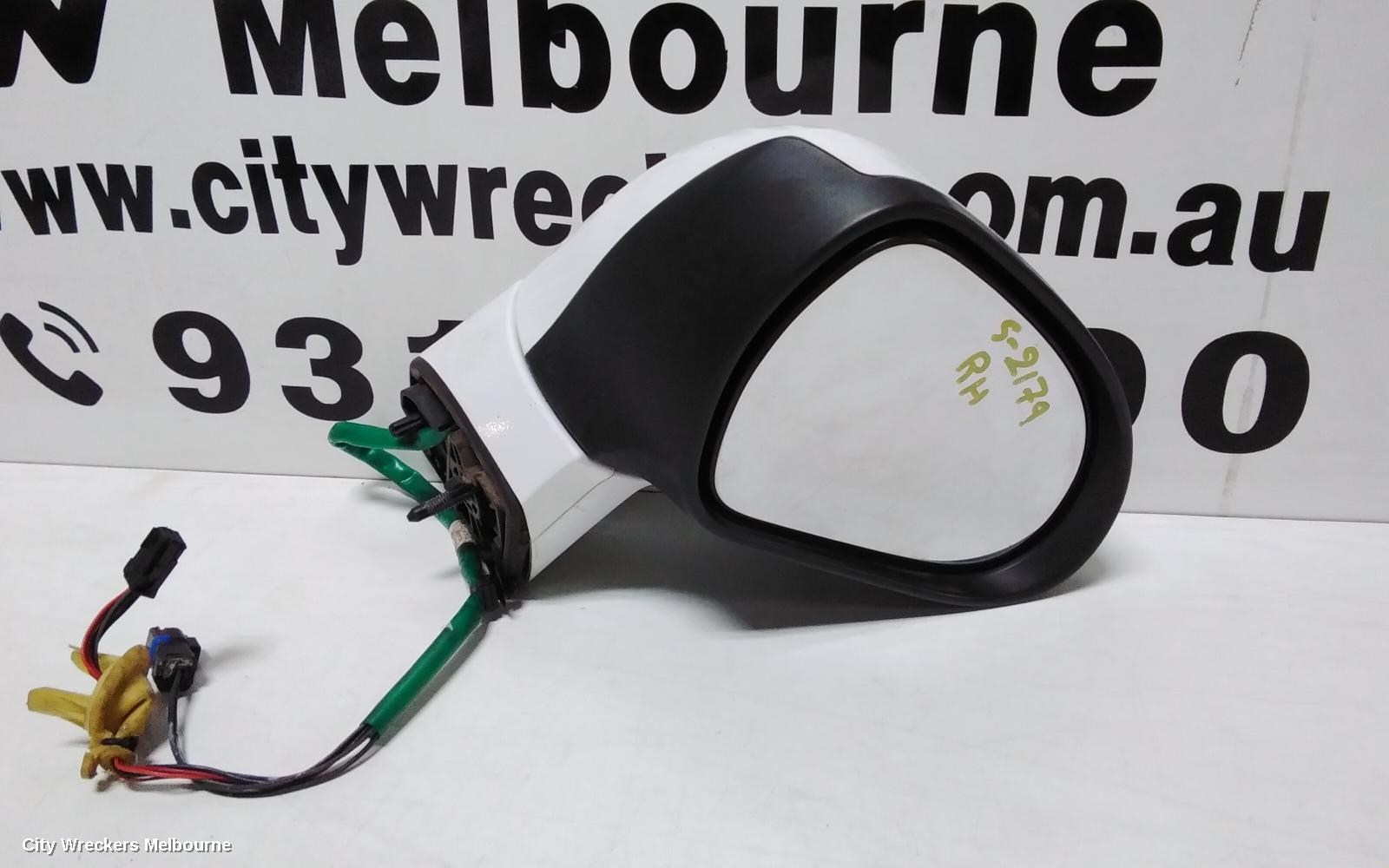 PEUGEOT 308 RIGHT DOOR MIRROR, T7, HATCH/WAGON, POWER FOLDING, 3 PLUG TYPE, 09/2007 - 12/2013