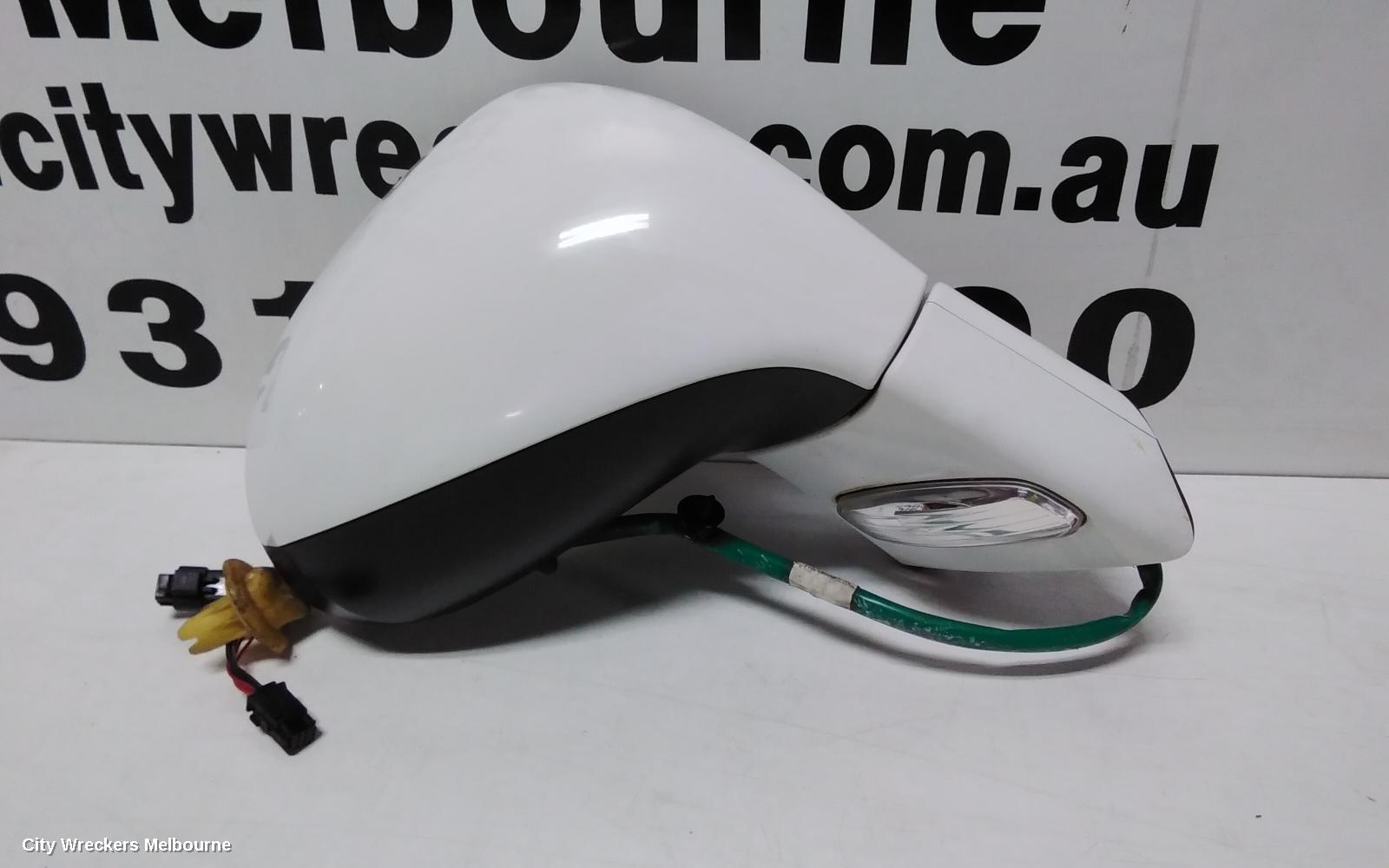 PEUGEOT 308 RIGHT DOOR MIRROR, T7, HATCH/WAGON, POWER FOLDING, 3 PLUG TYPE, 09/2007 - 12/2013