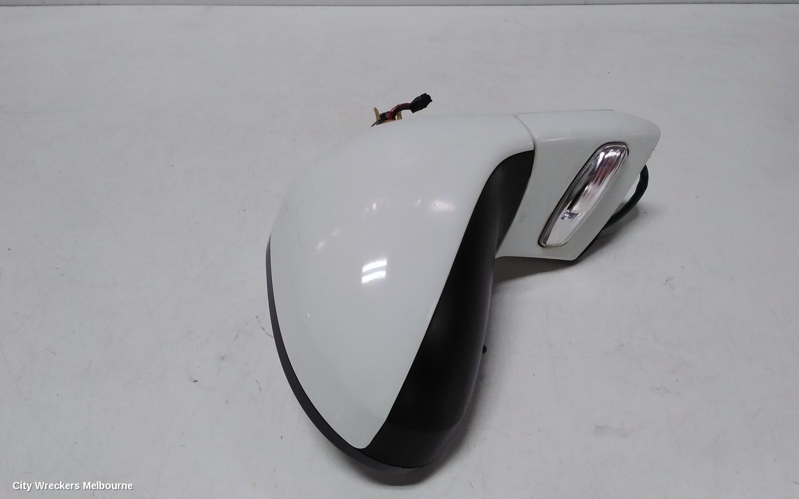 PEUGEOT 308 RIGHT DOOR MIRROR, T7, HATCH/WAGON, POWER FOLDING, 3 PLUG TYPE, 09/2007 - 12/2013