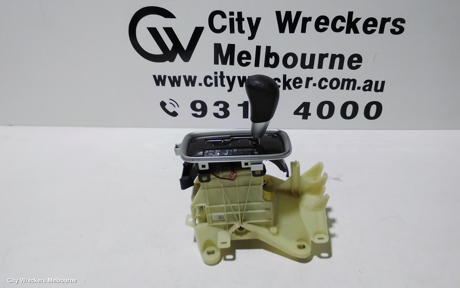 MITSUBISHI OUTLANDER GEAR STICK/SHIFTER, GEAR SHIFTER, AUTO T/M TYPE, ZJ, 10/2012 - 03/2015