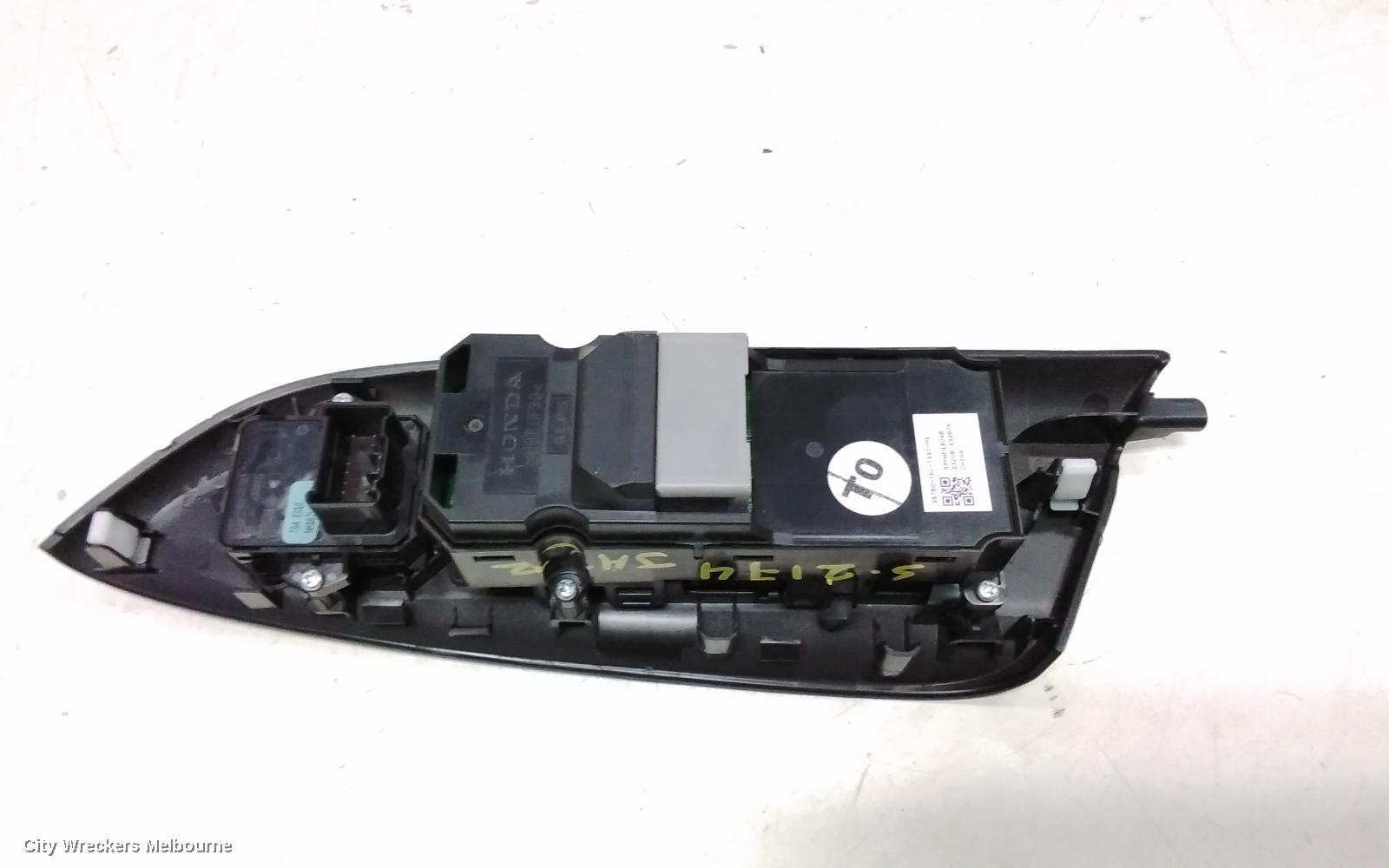 HONDA JAZZ PWR DR WIND SWITCH, RH FRONT (MASTER SWITCH), GF/GK, W/ CENTRAL LOCK BUTTON TYPE, 07/2014 - 12/2020