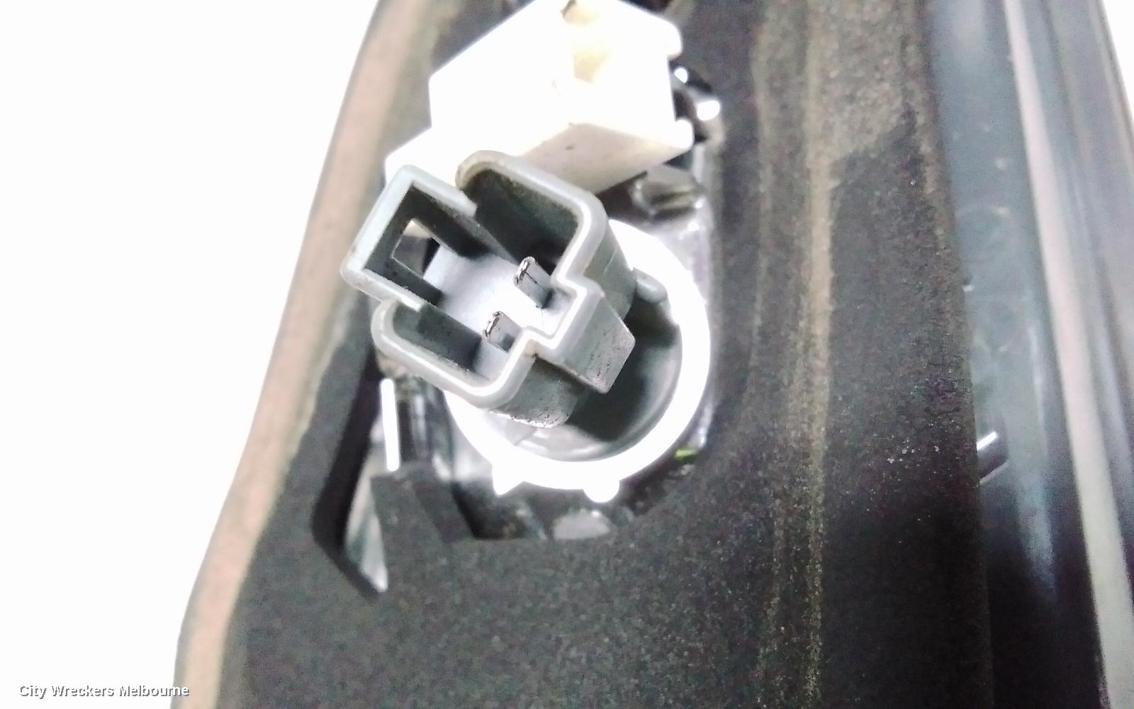 HONDA HRV REAR GARNISH, TAILGATE LAMP (RH SIDE), RU5, VTI-S/VTI-L, OPTICAL GUIDE TYPE, 12/2014 - 06/2018