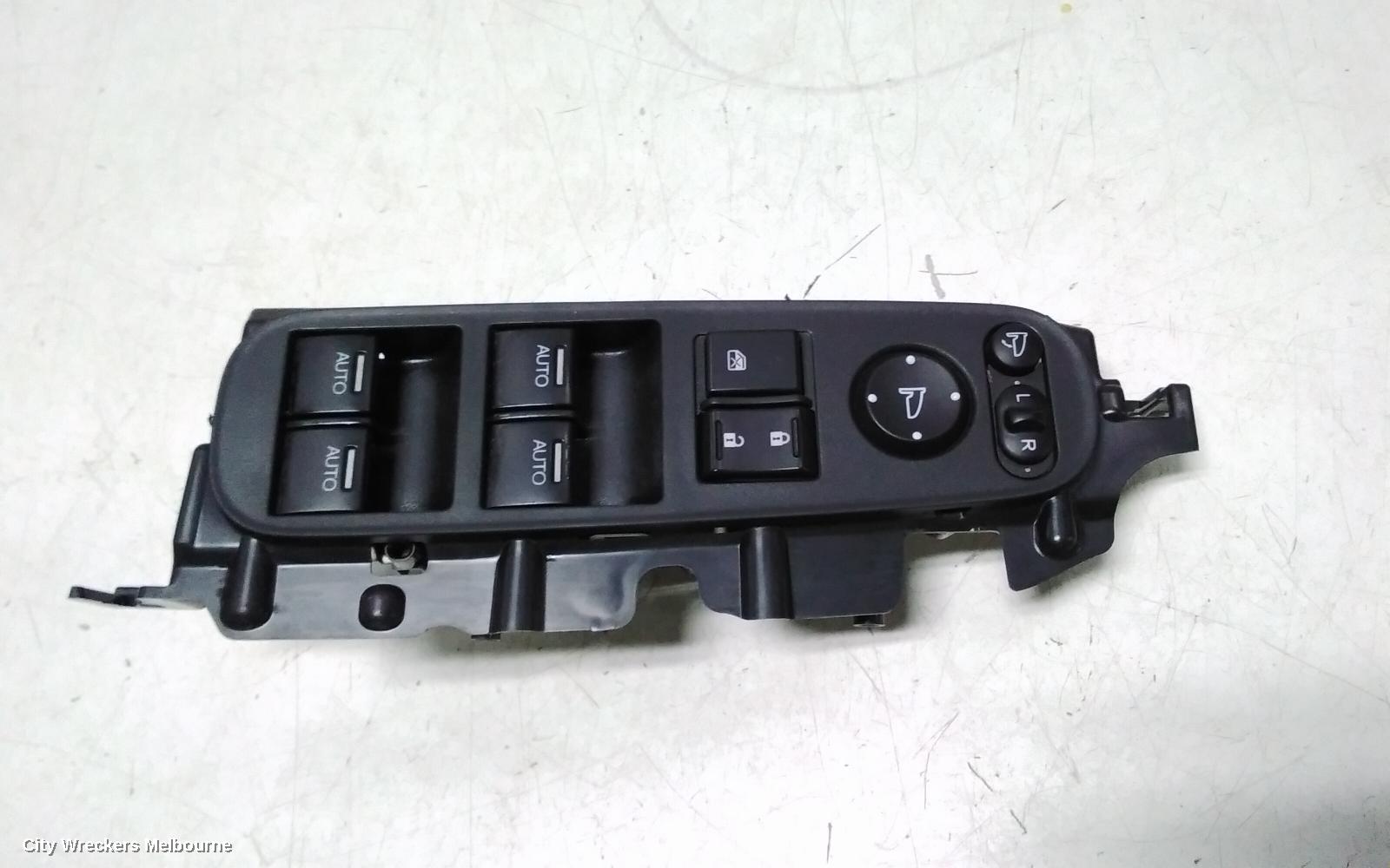 HONDA HRV PWR DR WIND SWITCH, RH FRONT (MASTER SWITCH), RU5, 12/2014 - 10/2021
