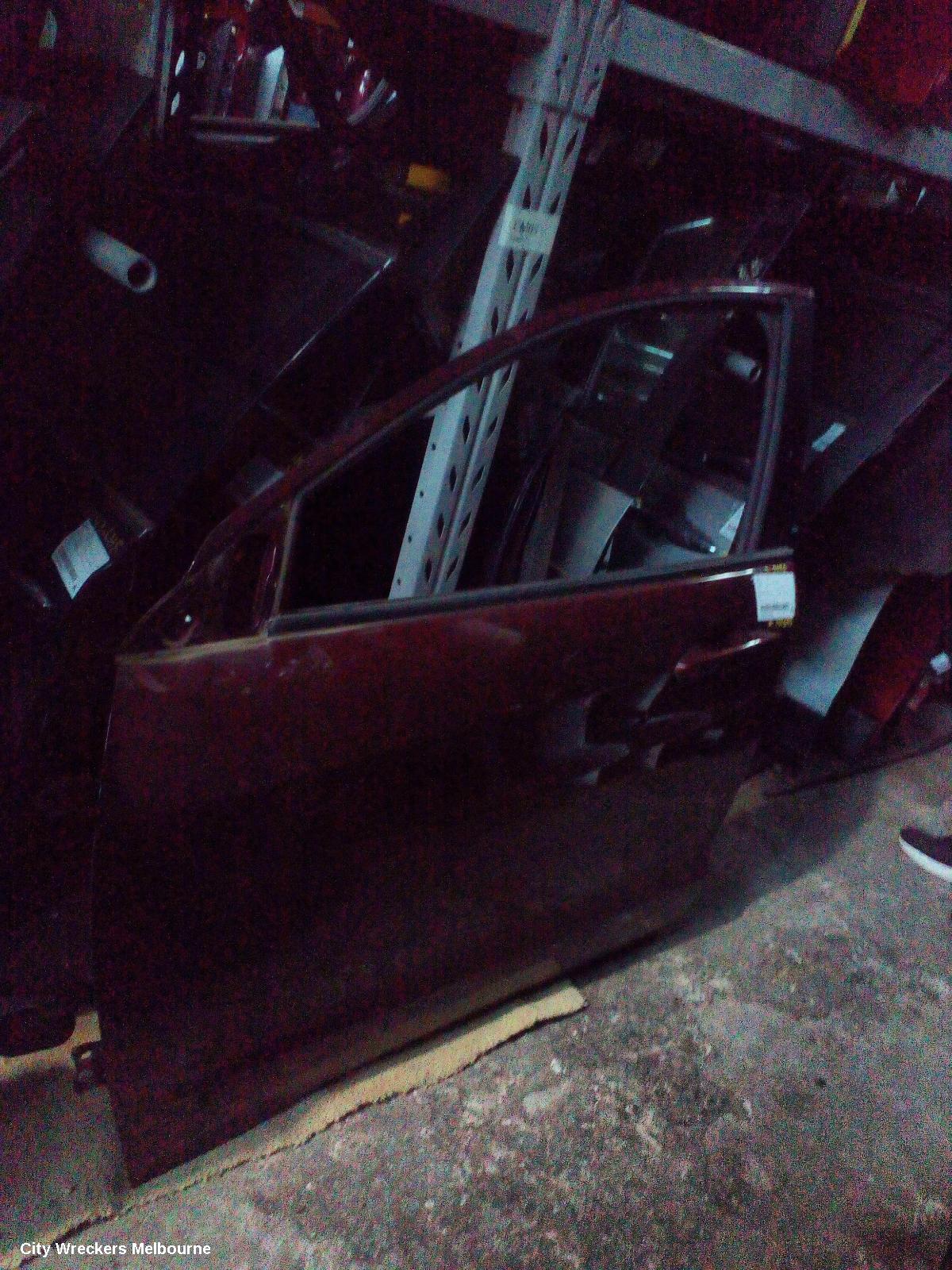 HONDA HRV LEFT FRONT DOOR, VTI, 12/2014 - 10/2021
