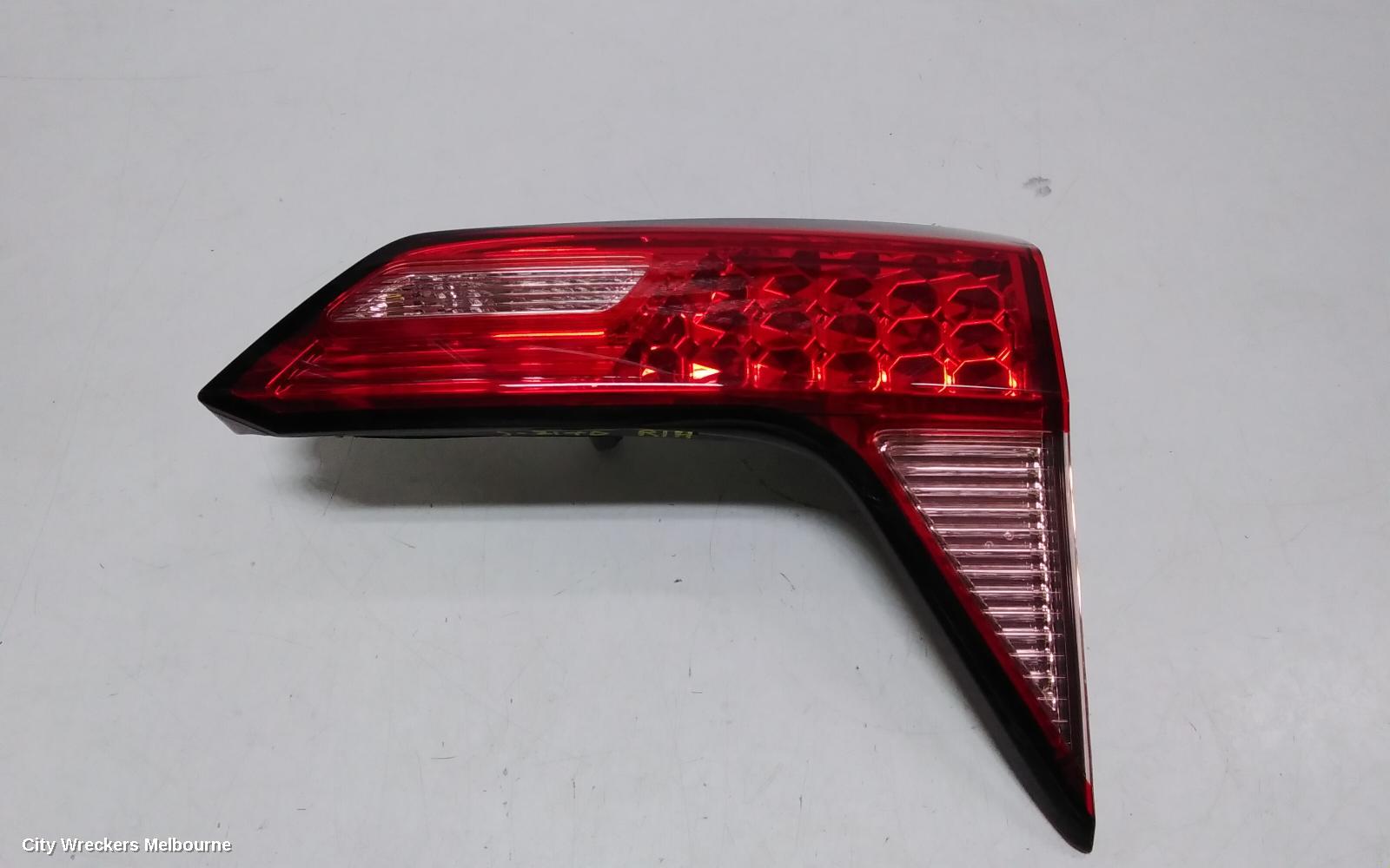 HONDA HRV REAR GARNISH, TAILGATE LAMP (RH SIDE), RU5, VTI, LED, NON OPTICAL GUIDE TYPE, 12/2014 - 06/2018