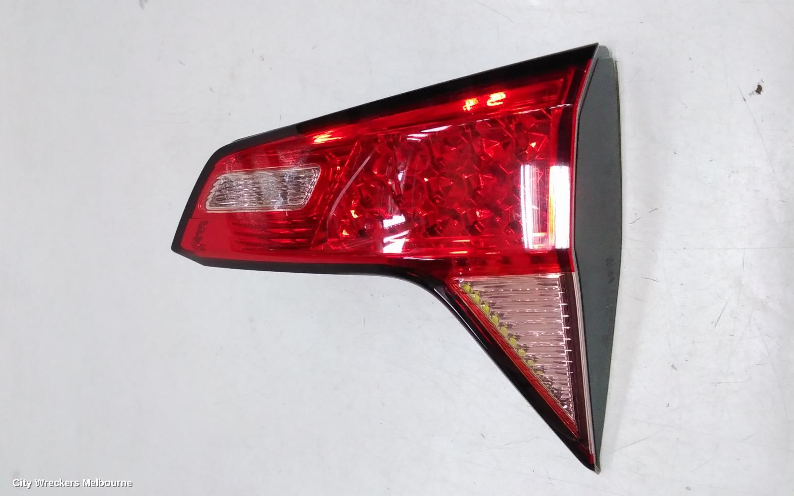 HONDA HRV REAR GARNISH, TAILGATE LAMP (RH SIDE), RU5, VTI, LED, NON OPTICAL GUIDE TYPE, 12/2014 - 06/2018